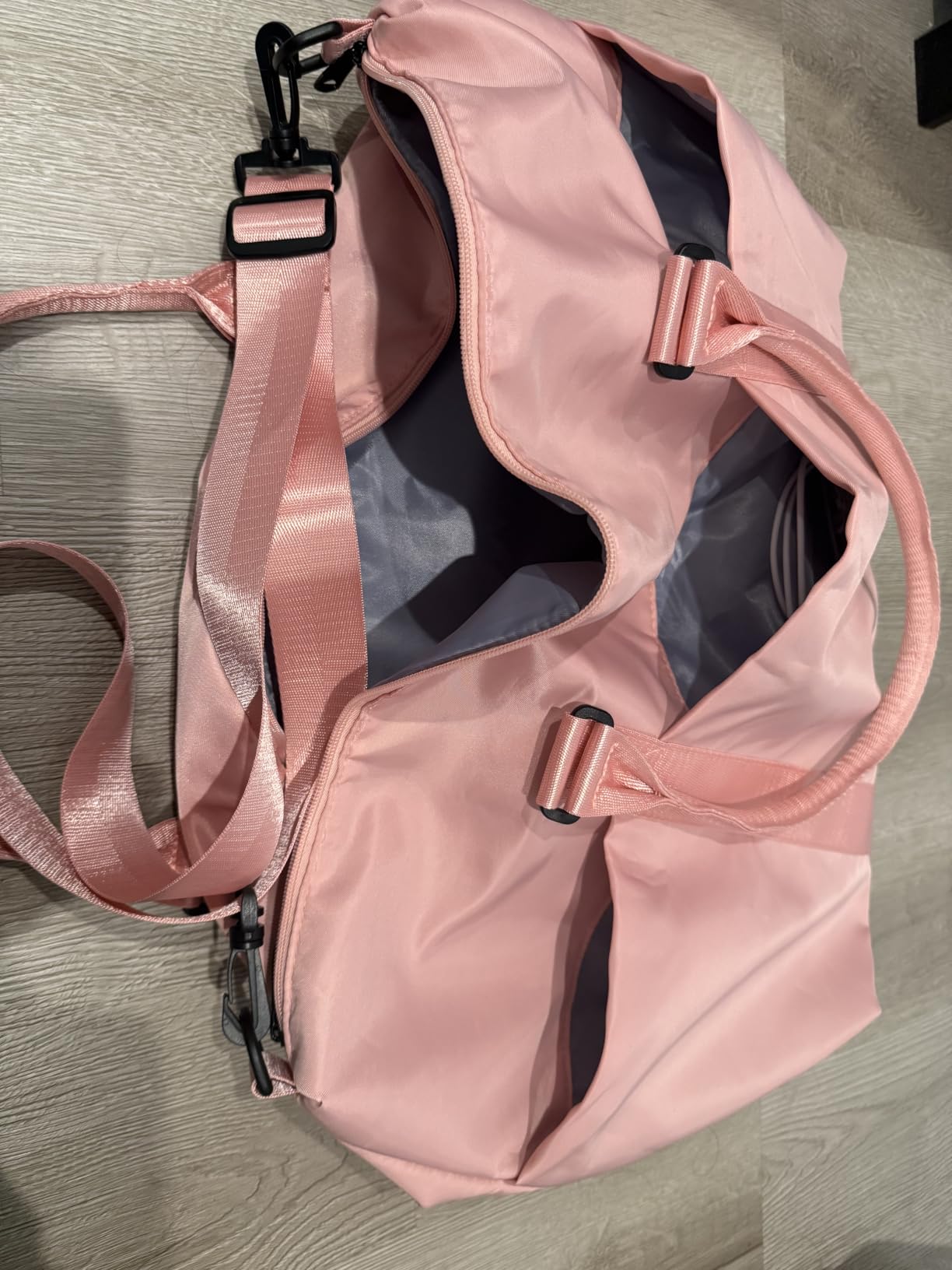 Travel Duffle Bag, Waterproof Weekender Bag Carry On Tote Bags for Women, Travel Essentials Sport Gym Bag for Men, Hospital Bag for Labor and Delivery, Overnight Bag Luggage Bag with Trolley Sleeve customer photo 1