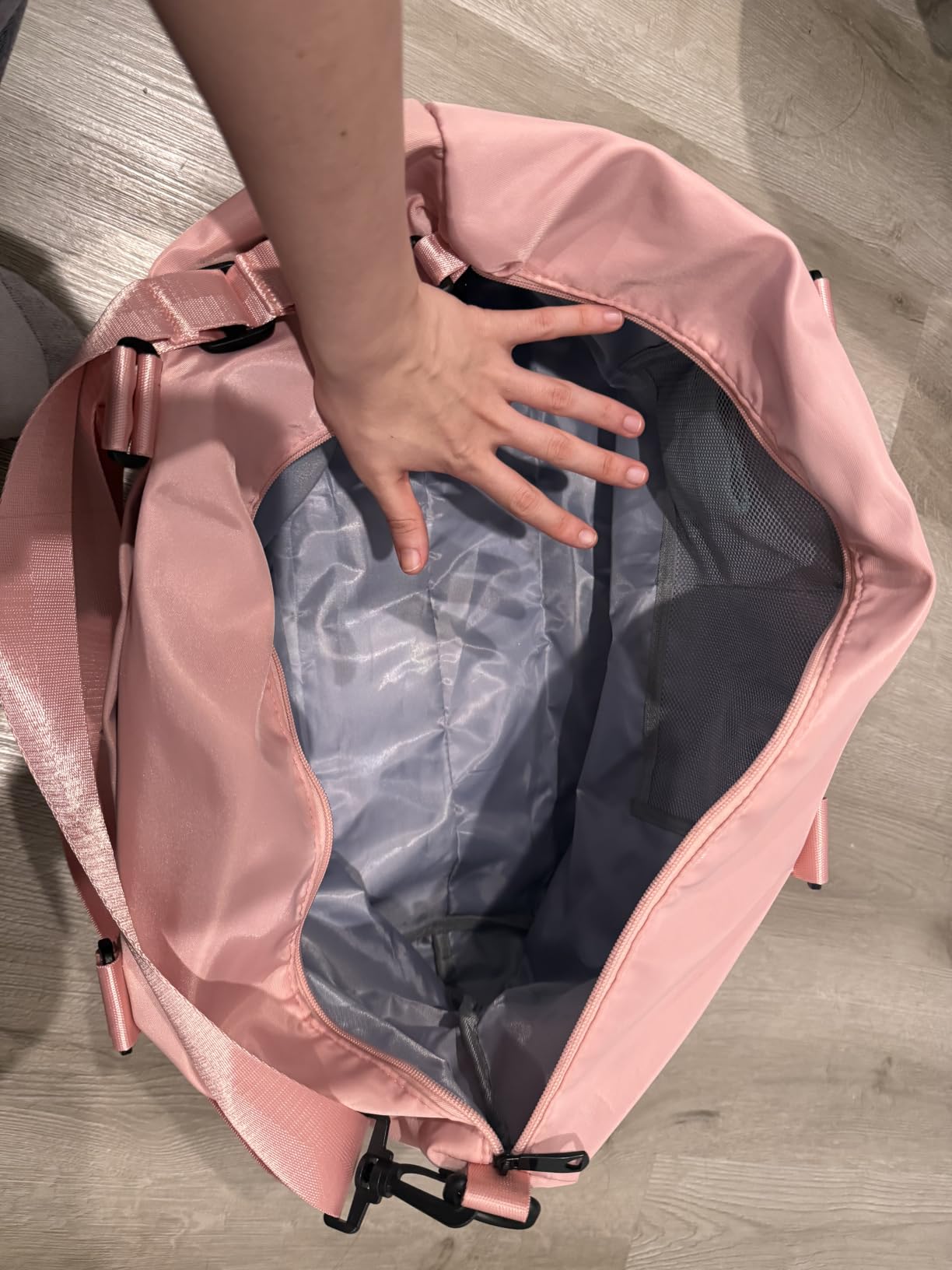 Travel Duffle Bag, Waterproof Weekender Bag Carry On Tote Bags for Women, Travel Essentials Sport Gym Bag for Men, Hospital Bag for Labor and Delivery, Overnight Bag Luggage Bag with Trolley Sleeve customer photo 2