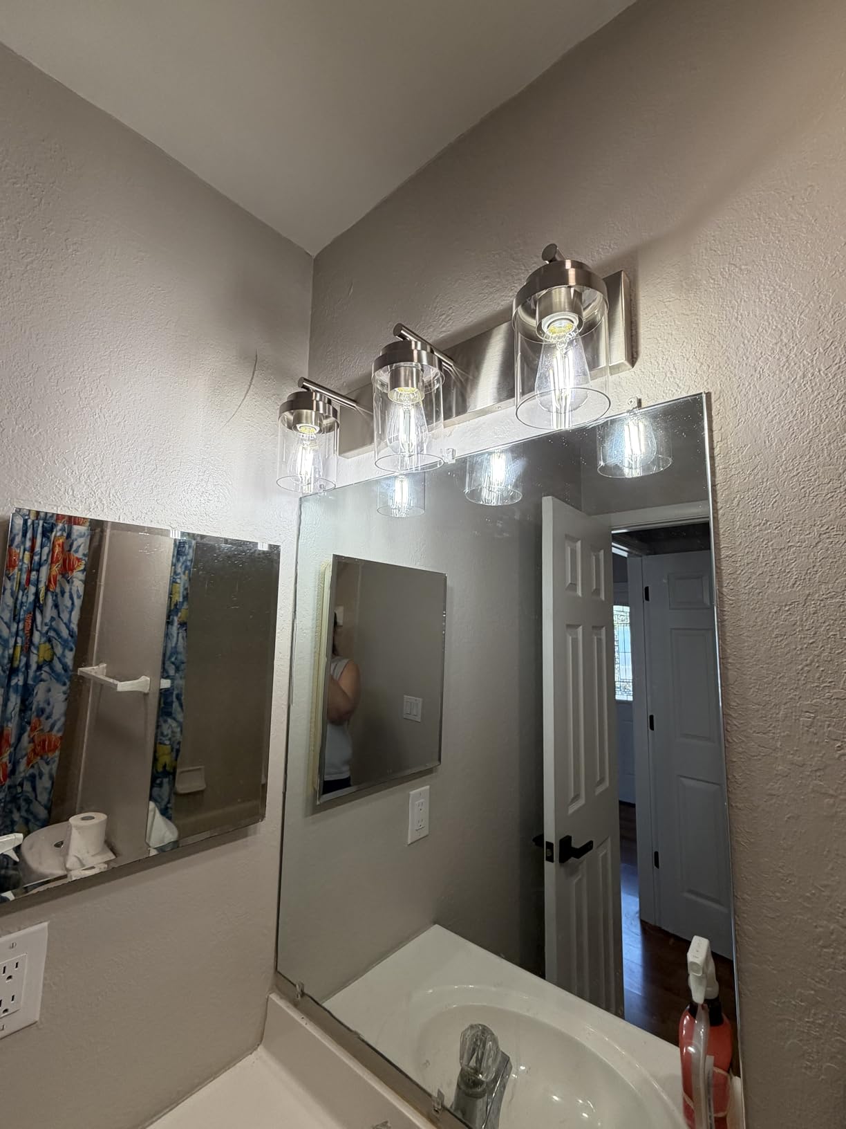 IZORRO Bathroom Vanity Light Fixture, 3-Light 22 Inch Matte Black Bathroom Light Fixtures Over Mirror, with Clear Glass Shade, Modern Farmhouse Vanity Lights, Rustic Restroom Lighting Fixtures customer photo 2