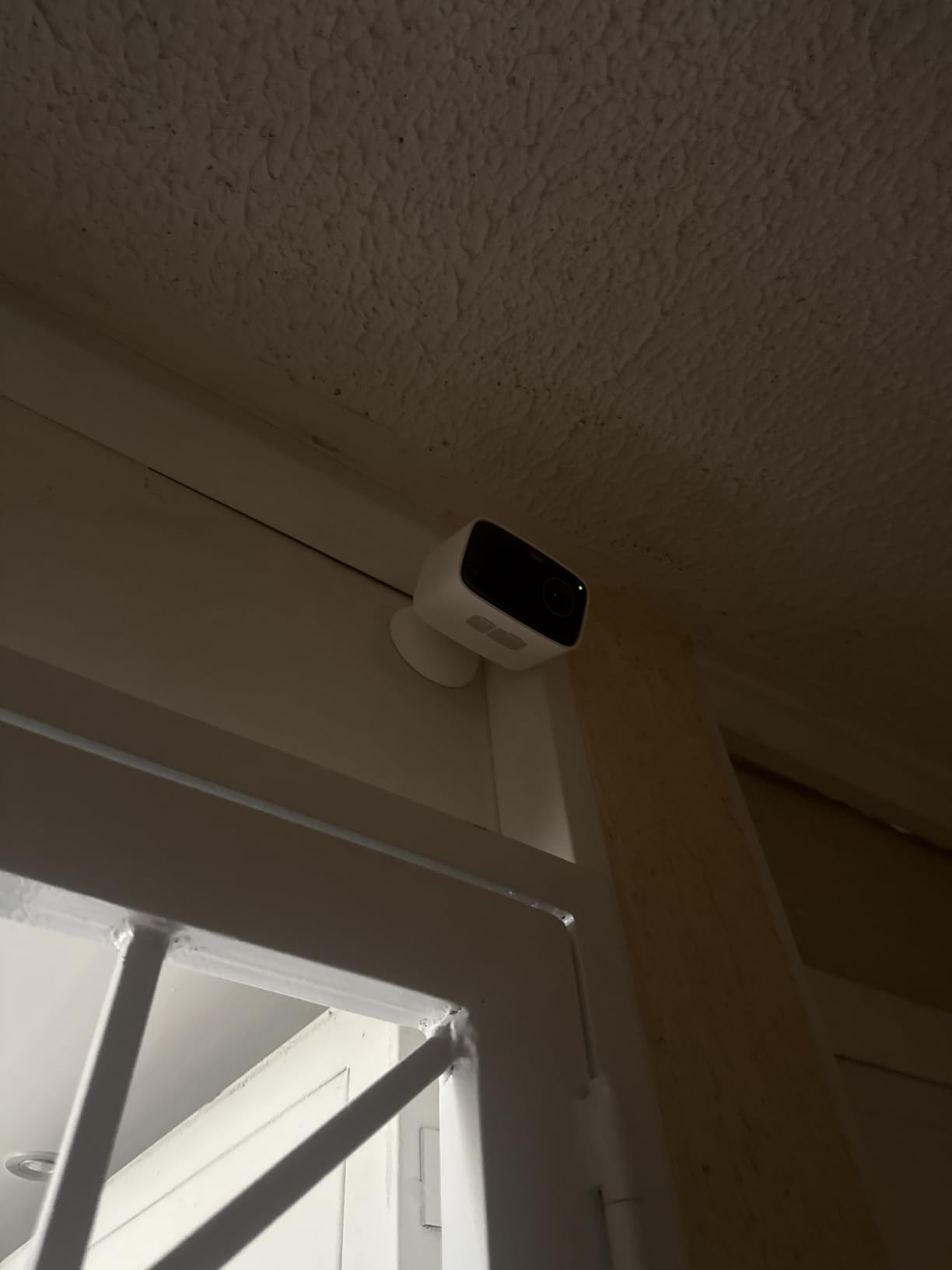 Tapo 1080p Outdoor Wireless Security Camera - Up to 180-Day Battery, Person Detection, Color Night Vision, Subscription-Free Local Storage or Optional Cloud, Works with Alexa & Google Assistant, C400 customer photo 1