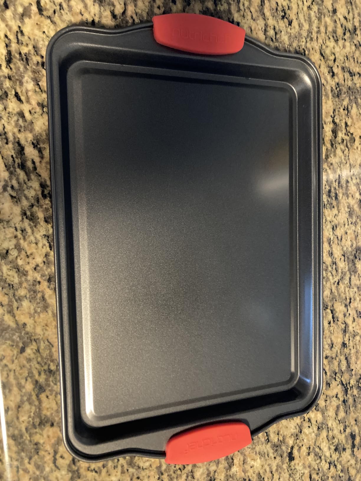 NutriChef 42-Piece Ultimate Nonstick Bakeware Set - Carbon Steel Baking Pans, Everyday Baking Tools, Oven Mitts, & More - Ideal for Baking Delicious Savory & Sweet Treats - Complete Set for Bakers customer photo 2