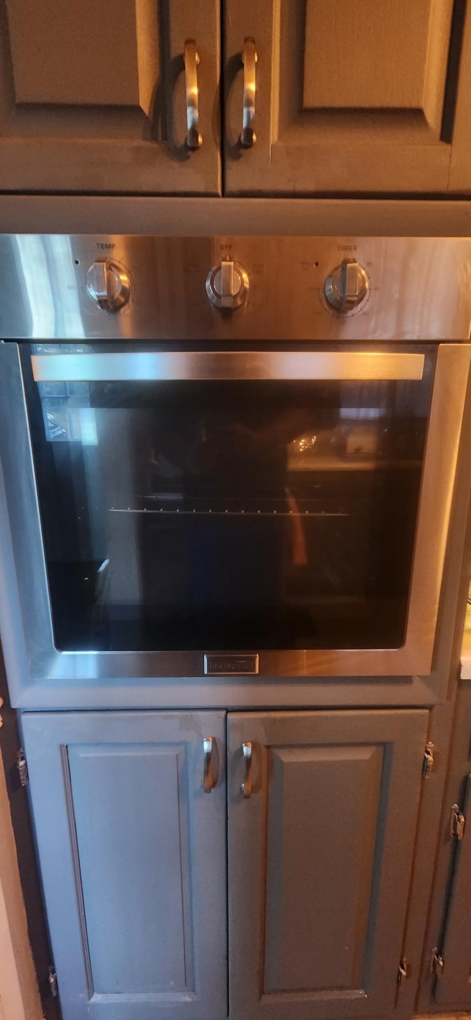 Empava Built-In Electric Single Wall Oven 24 inch, 2.5 Cu. ft. Capacity 4 Cooking Modes, Knob Control, 2950 Watts, Stainless Steel customer photo 2
