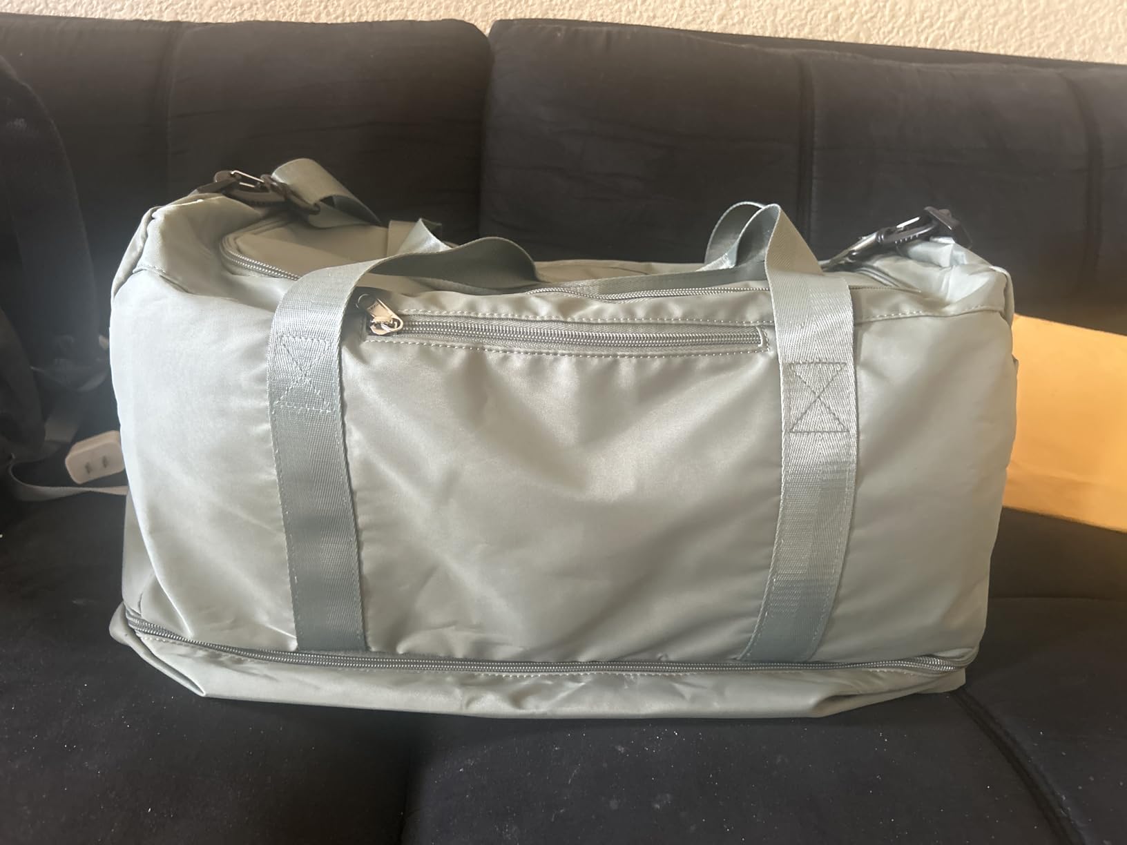 Extra Large Travel Duffle Bag,Carry on Overnight Weekend Bag with Shoes Compartment,Weekender Bags for Women for Travel Business Trips Sport Hospital customer photo 2