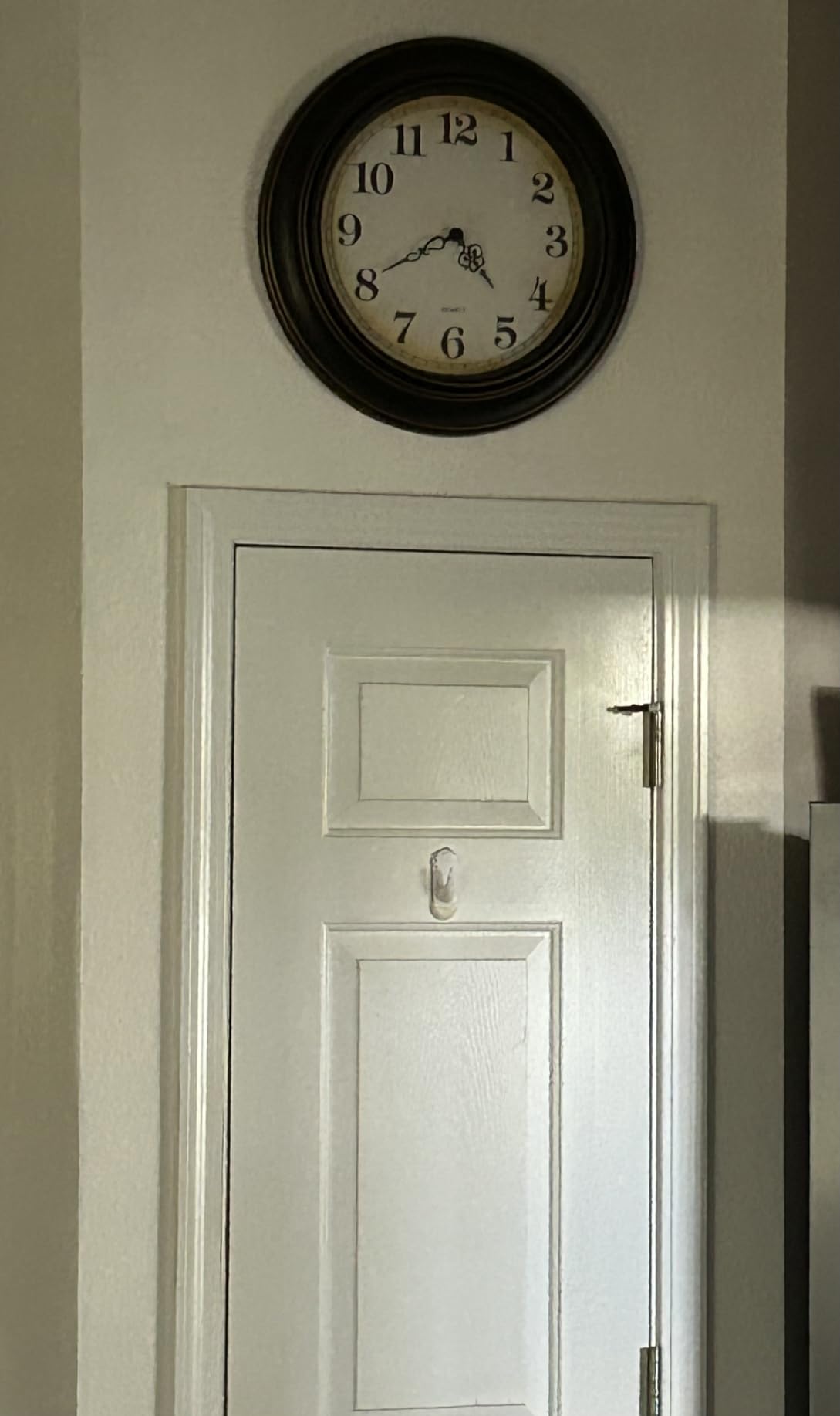 Yoiolclc 24 Inch Large Wall Clock for Living Room Decor,Silent Vintage Wall Clocks Battery Operated for Living Room Farmhouse Office Gifts(Bronze) customer photo 2
