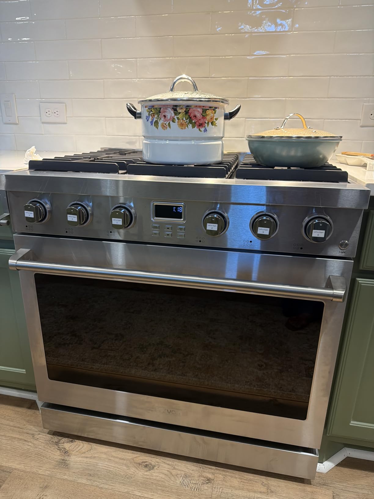 VEVOR Gas Range Oven, 30 Inches Width, Freestanding Stainless Steel Stove and Oven with 4 Sealed Cooktop Burners, Easy Reach Racks, Halogen Light, 4.8 Cu. Ft. Capacity customer photo 2