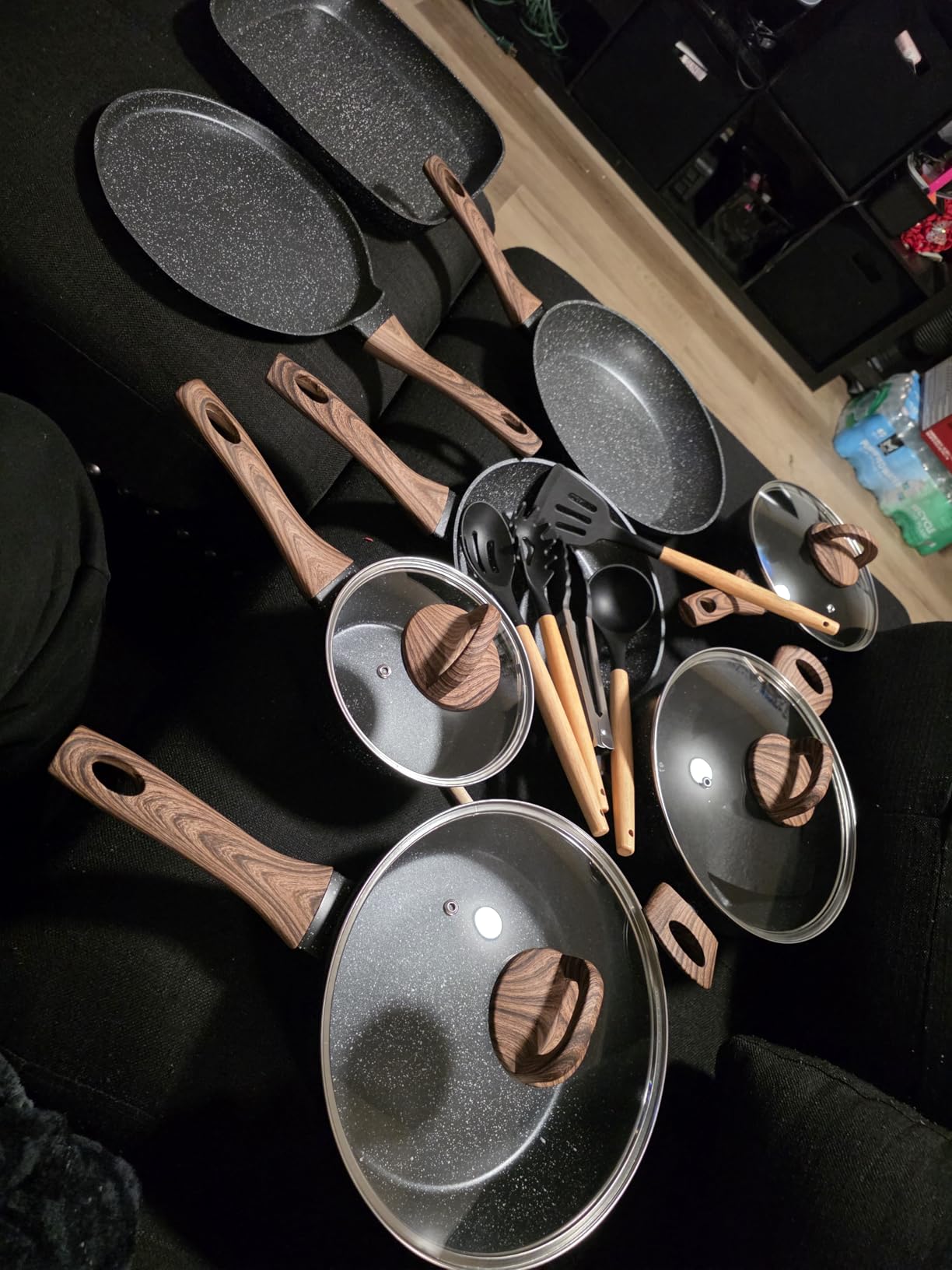 EWFEN 25 Pcs Pots and Pans Set, Nonstick Ceramic Cookware Sets, Healthy Non-Toxic, Large Capacity, Induction Compatible, Cooking Set with Frying Pans & Saucepans, PFAS/PTFE/PFOA Free, Classic Black customer photo 2