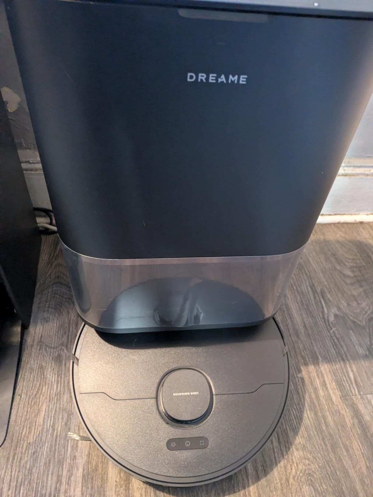 DREAME L40 Ultra Gen 2 Robot Vacuum and Mop with 25,000Pa Suction, Extendable Side Brush and Mop, All-in-One Self-Emptying & Cleaning Dock, Voice & App Control, Black customer photo 1