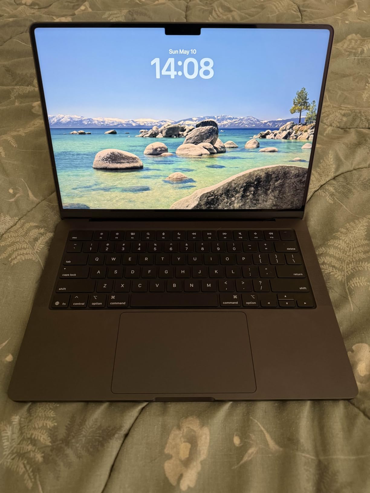2025 MacBook Pro Laptop with Apple M5 chip with 10-core CPU and 10-core GPU: Built for AI, 14.2-inch Liquid Retina XDR Display, 16GB Unified Memory, 1TB SSD Storage; Space Black customer photo 1