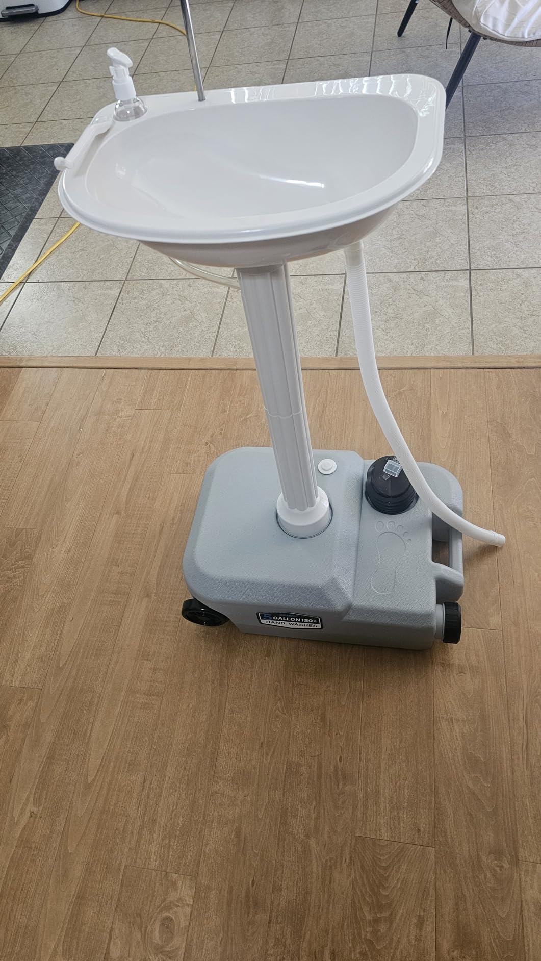 Kohree Camping Sink Hand Wash Station with Electric Pump - Auto Water Flow customer photo 2
