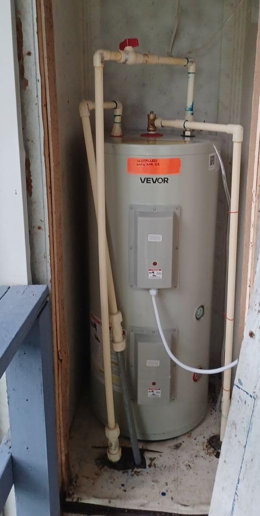 VEVOR Electric Tank Water Heater, 30 Gallon, 5000W Point-of-Use Hot Water Heater with LED Display, Knob Control, Top Outlet, 240V with T&P Valve for Large Families, Small Commercial Spaces, Gray customer photo 1