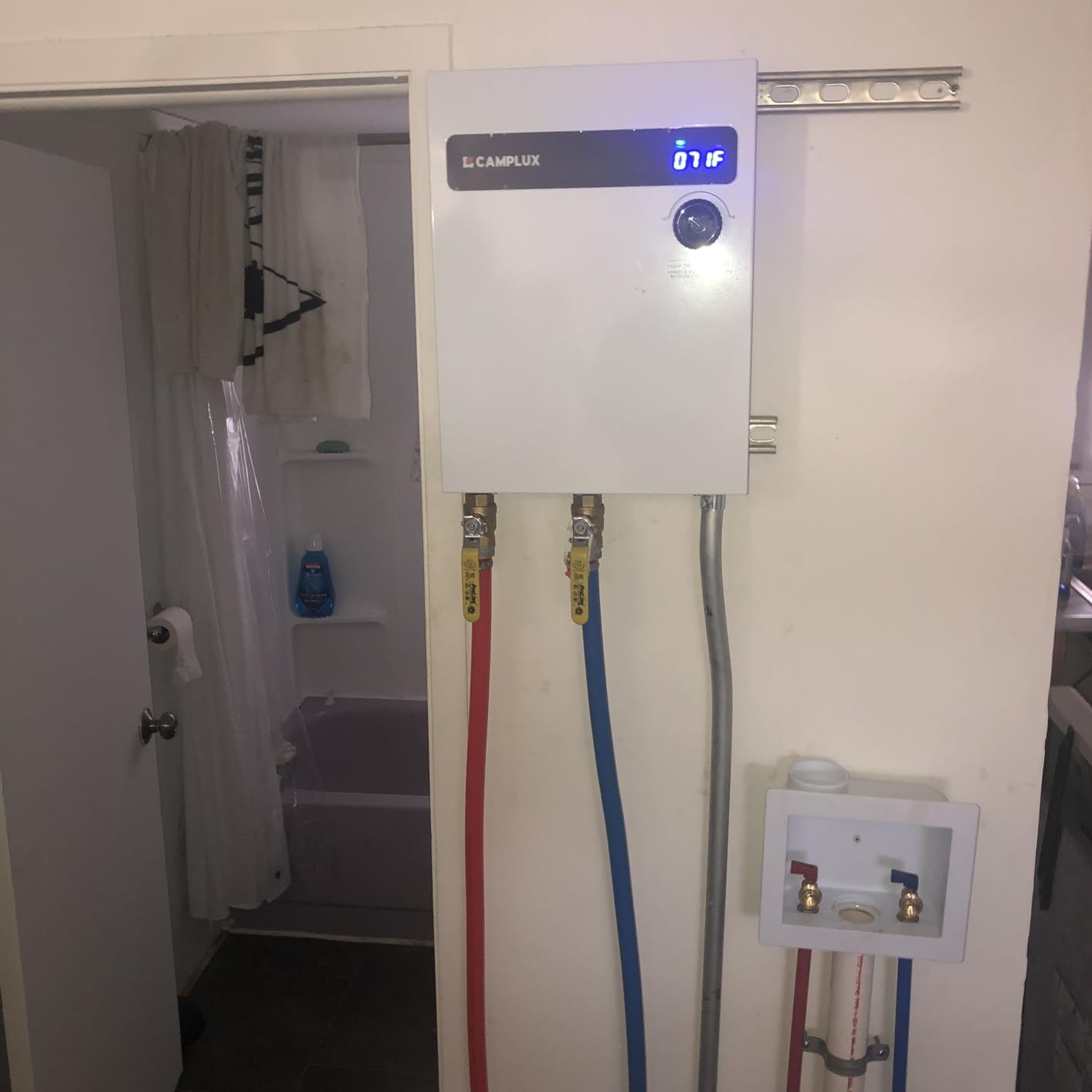 CAMPLUX Tankless Water Heater Electric 120V, 4.5kW Point of Use Instant Hot Water Heater, Save Space for Sink Wall Mounted LED Digital Display CSA Certified customer photo 1