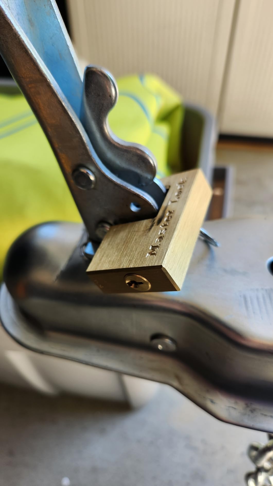 Master Lock 605DAT Shackle 15/16