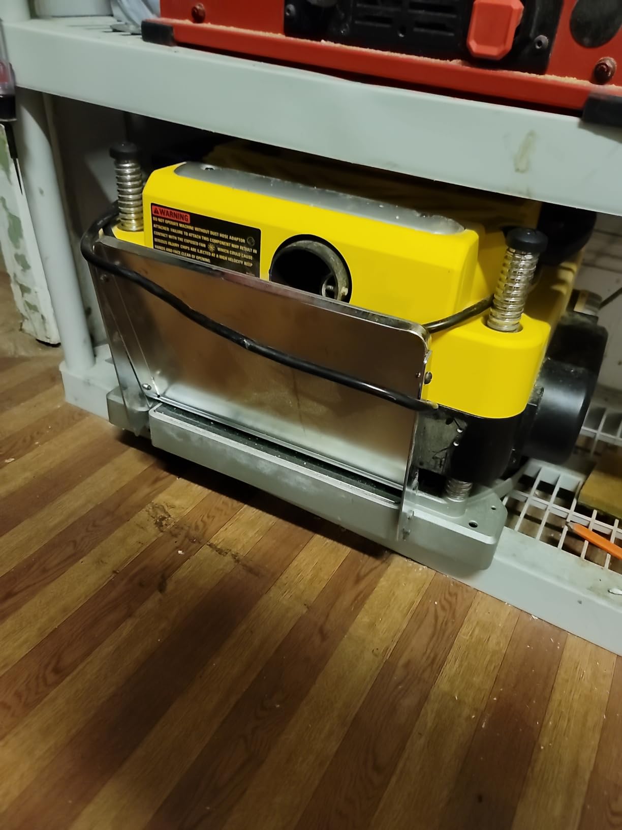 DEWALT Planer, Thickness Planer, 13-Inch, 3 Knife for Larger Cuts, Two Speed 20,000 RPM Motor, Corded (DW735) customer photo 1