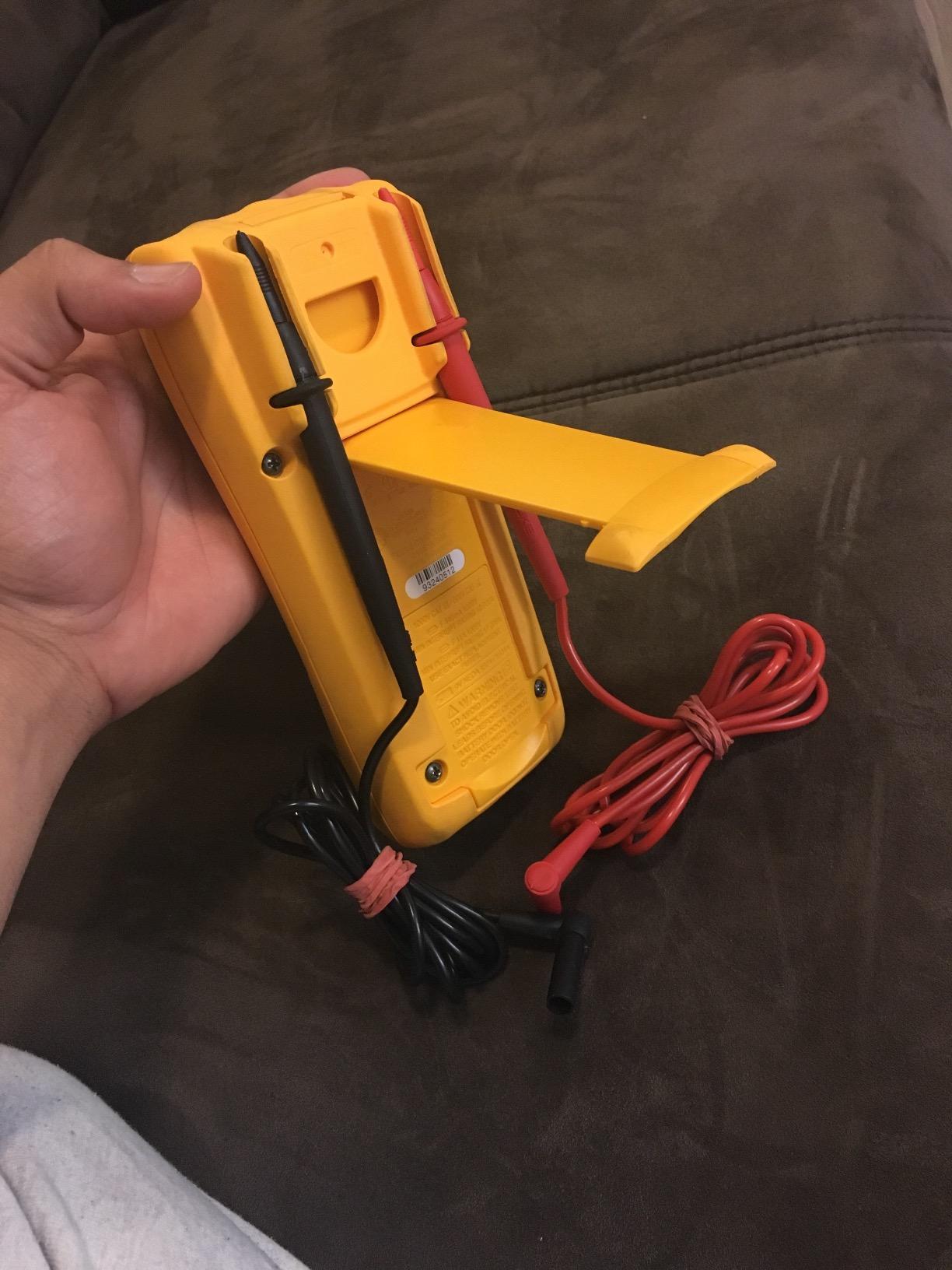 Fluke 179 True-RMS Multimeter with Backlight and Built-In Thermometer, Measures AC Current and Voltage, Frequency, Capacitance, Resistance, Continuity and Diode customer photo 1