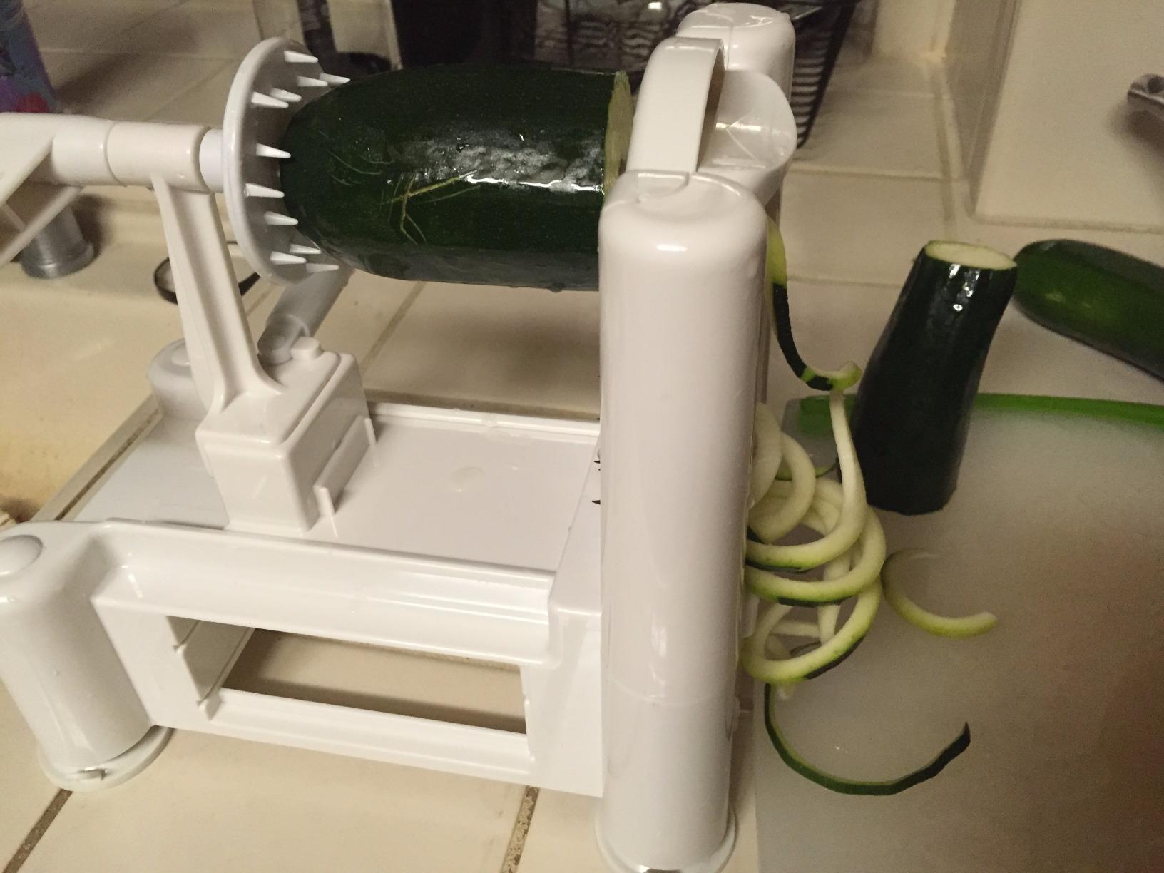 Paderno World Cuisine 3-Blade Vegetable Slicer / Spiralizer, Counter-Mounted and includes 3 Stainless Steel Blades customer photo 1