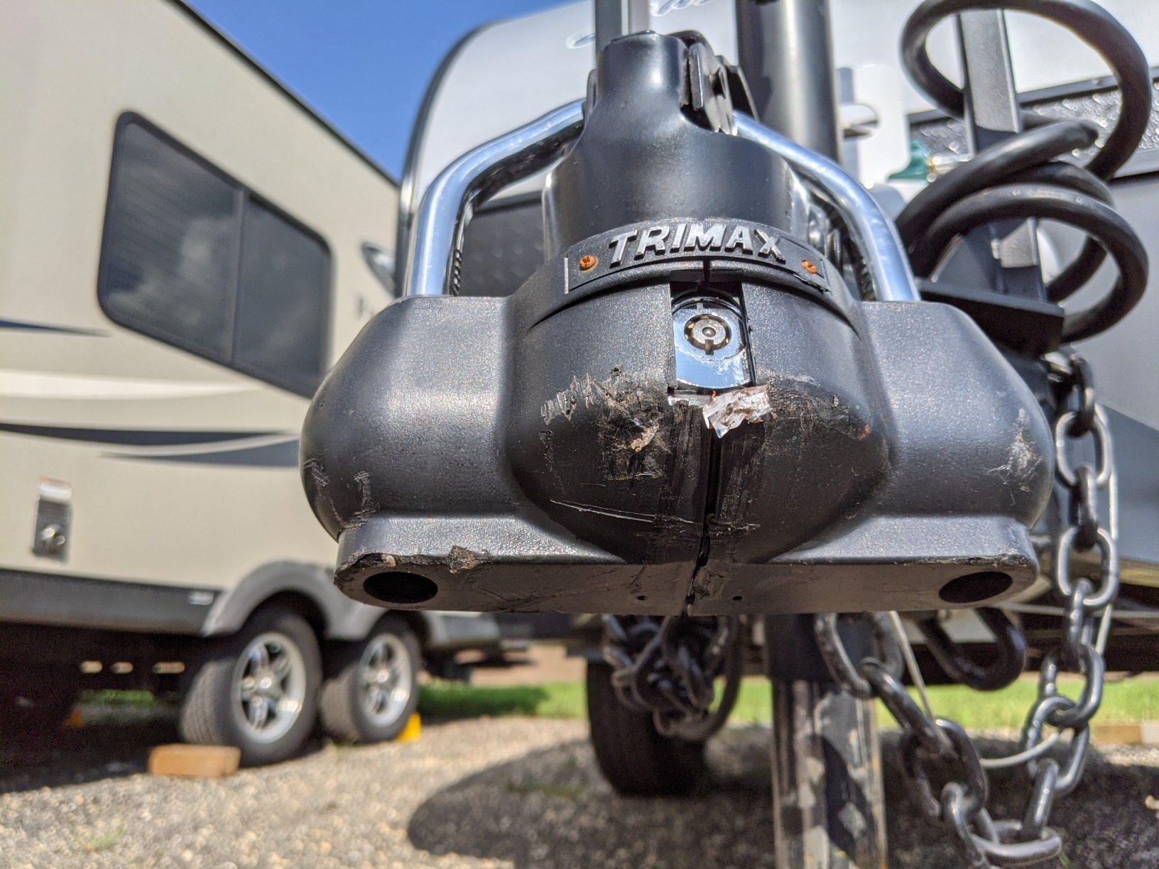 Trimax UMAX 100 - Trailer Lock for Hitch, Dual Force Security - Trailer Hitch Lock for 1-7/8