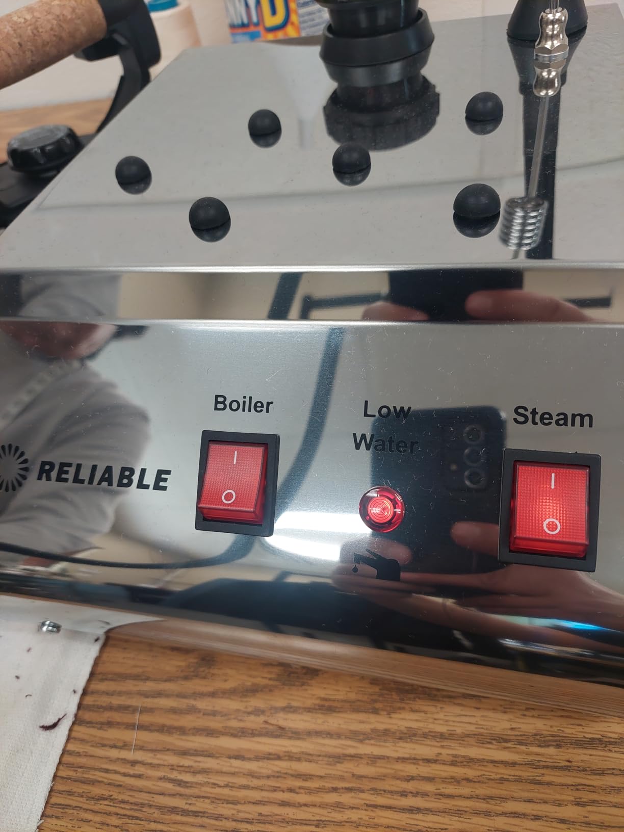 Reliable 3000IS Professional Steam Iron Station, Continuous Steam, Dry Steam, Leak-free, 4 Safety Systems, 1.4L Stainless Steel Boiler, Customizable Temperature, 1.66M Steam Hose, 1800W, Iron Rest customer photo 1