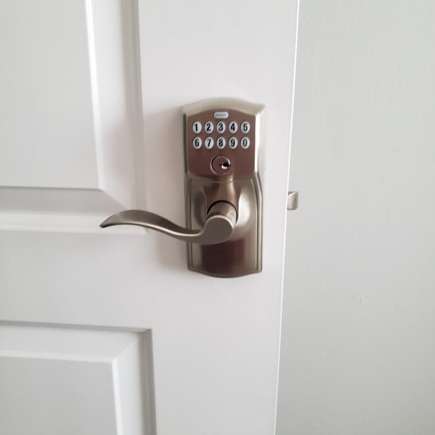 Schlage Camelot Keypad Lock with Lever Handle, Electronic Keyless Door Entry, Flex Lock Auto-Lock Option, Satin Chrome, FE595 CAM 626 ACC customer photo 2