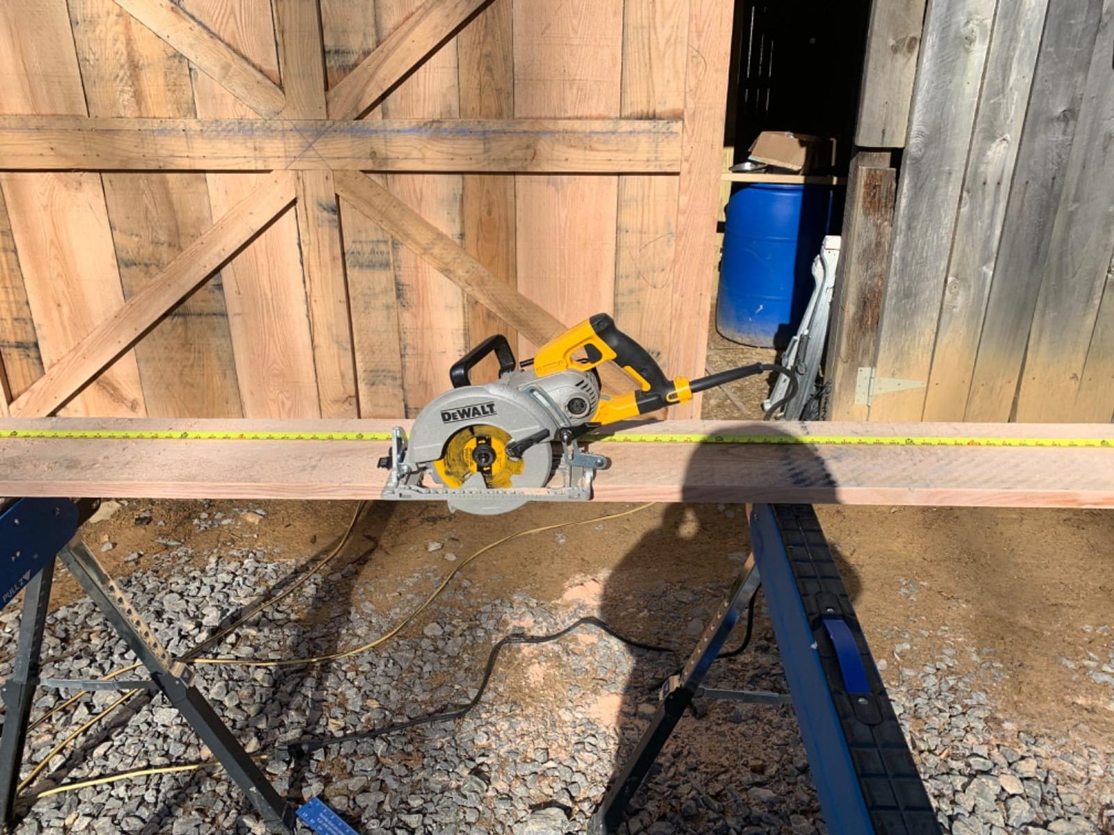 DEWALT Circular Saw, 6-1/2-Inch, TrackSaw Kit (DWS520K) customer photo 1
