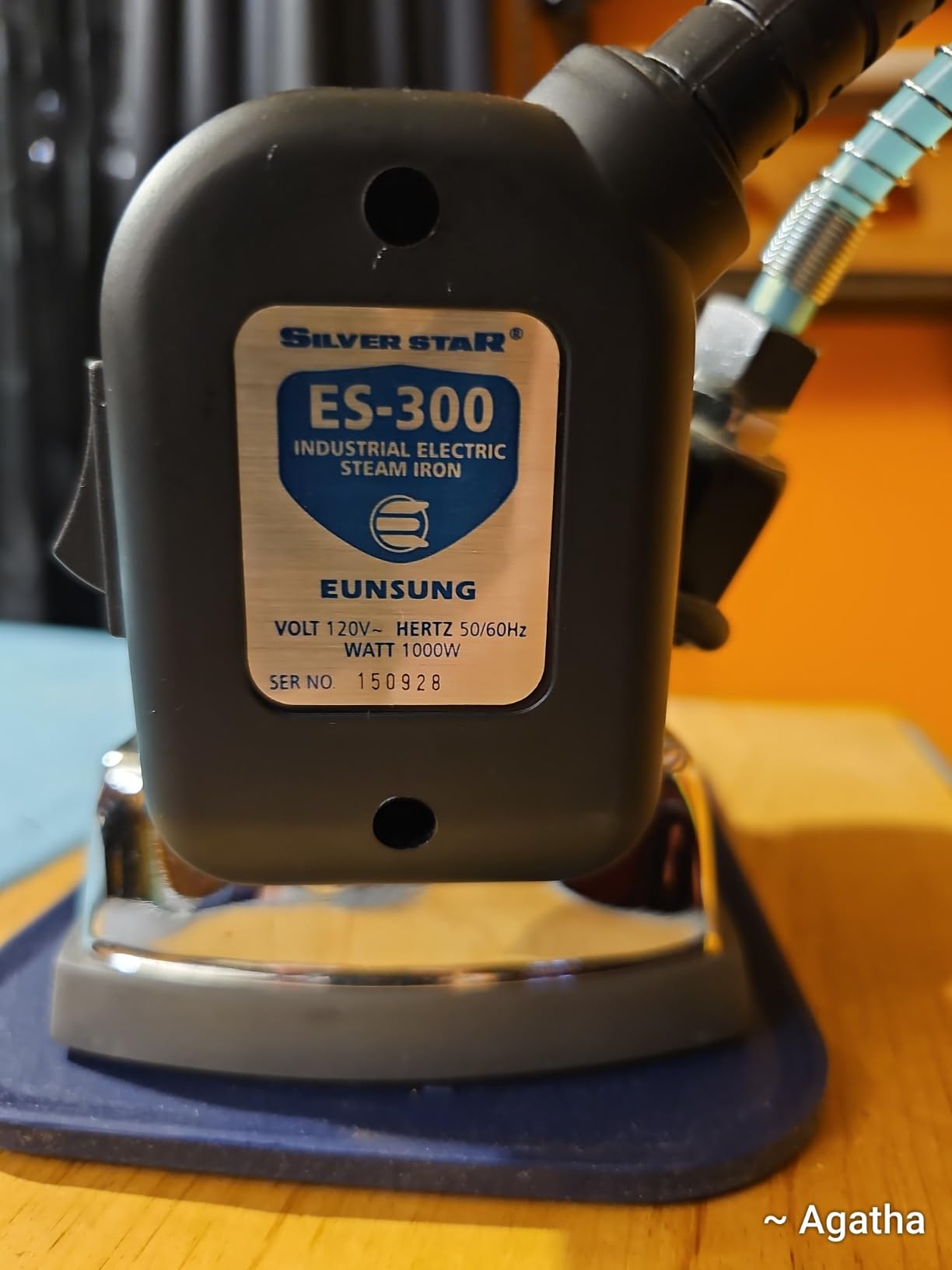 Gravity-Feed Steam Iron ~ Silver Star ES-90 customer photo 2