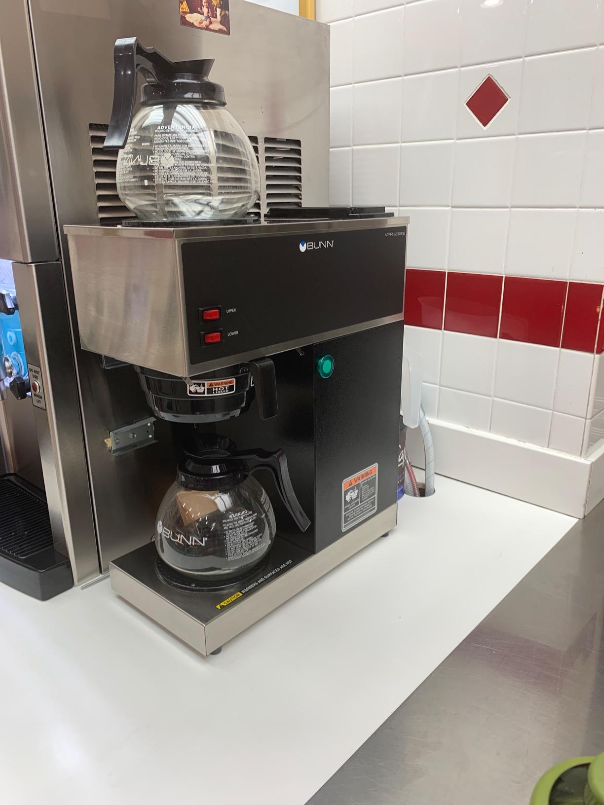 BUNN 33200.0015 VPR-2GD 12-Cup Pourover Commercial Coffee Brewer with Upper and Lower Warmers and Two Glass Decanters, Black, Stainless customer photo 1