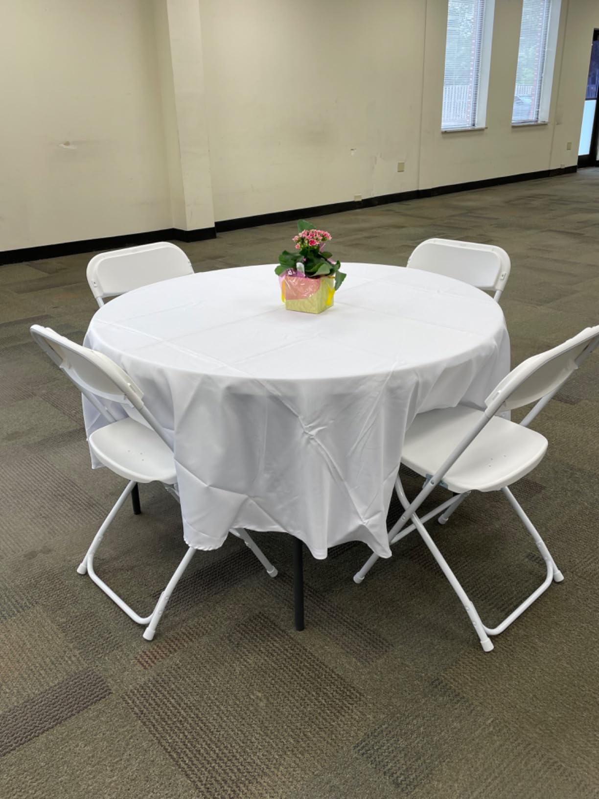 LIFETIME Light Commercial Fold-in-Half Round Table, 4-Foot customer photo 1