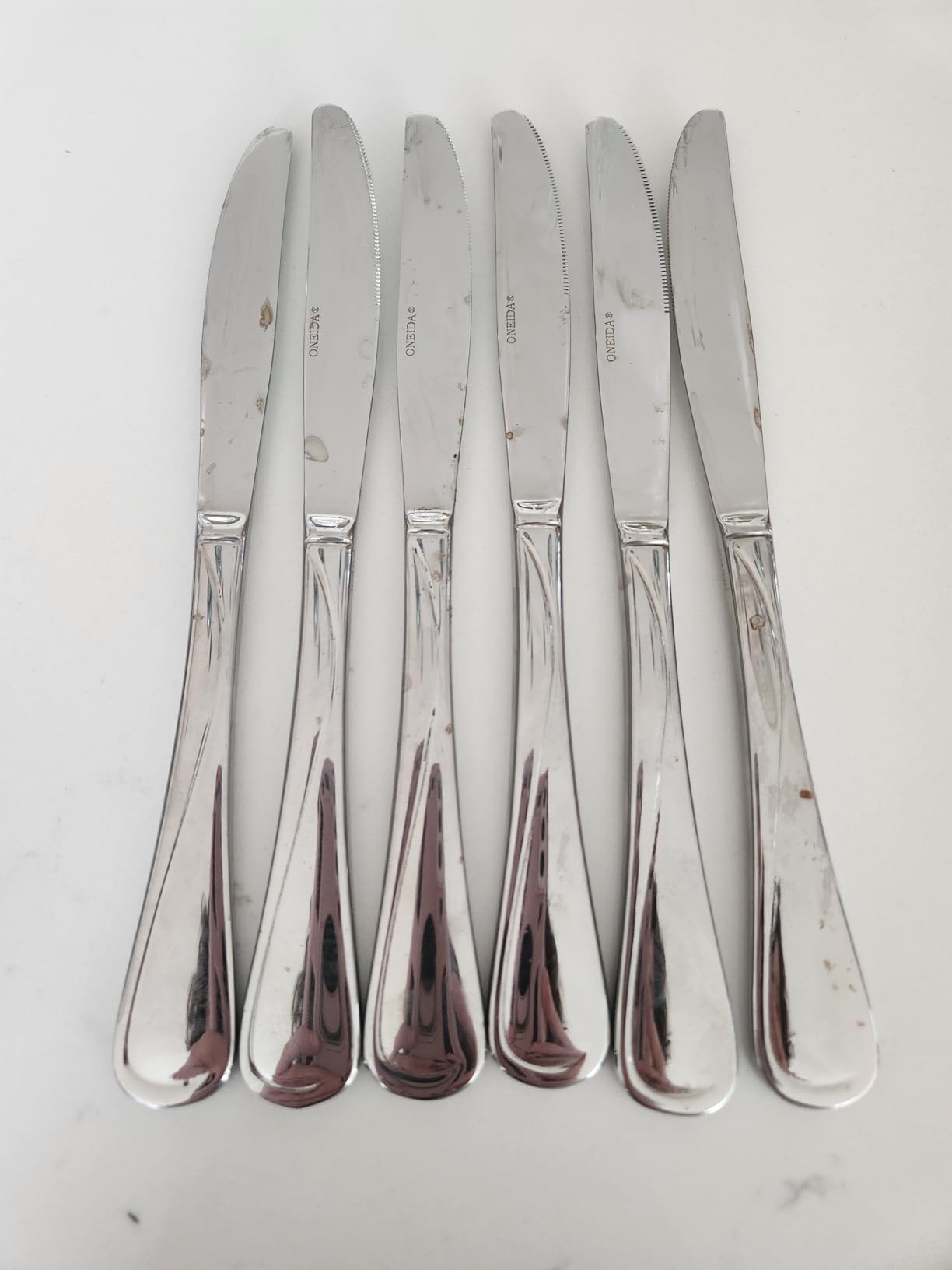 Oneida Silverware Set For 12, Flight 65-Piece Everyday Flatware Set with Serving Utensils, Service For 12, 18/0 Stainless Steel, Mirror Finish, Dishwasher Safe, Light Weight, Dining (Silver, 65 Piece) customer photo 2