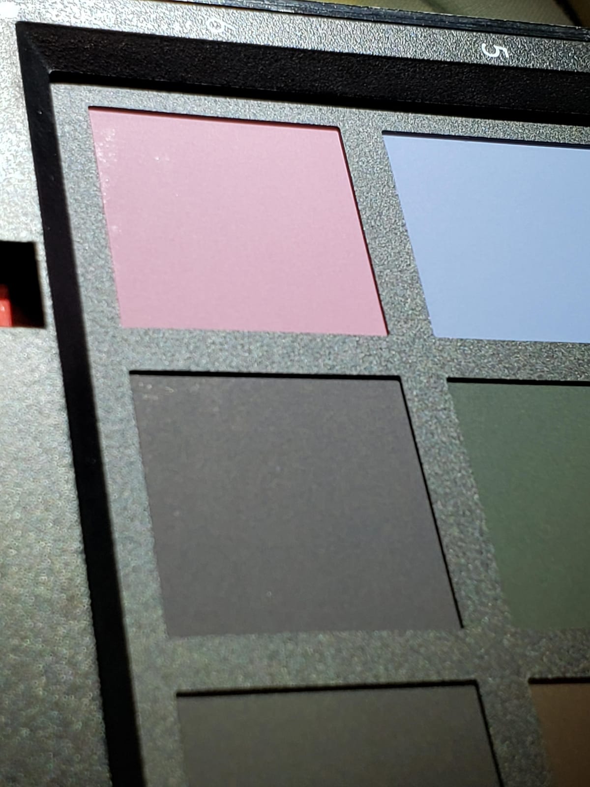 Datacolor Spyder Checkr - Color calibration tool for cameras. Ensure accurate, consistent color with varied cameras/light. Has 48 target colors + grey card for in-camera white balance customer photo 2