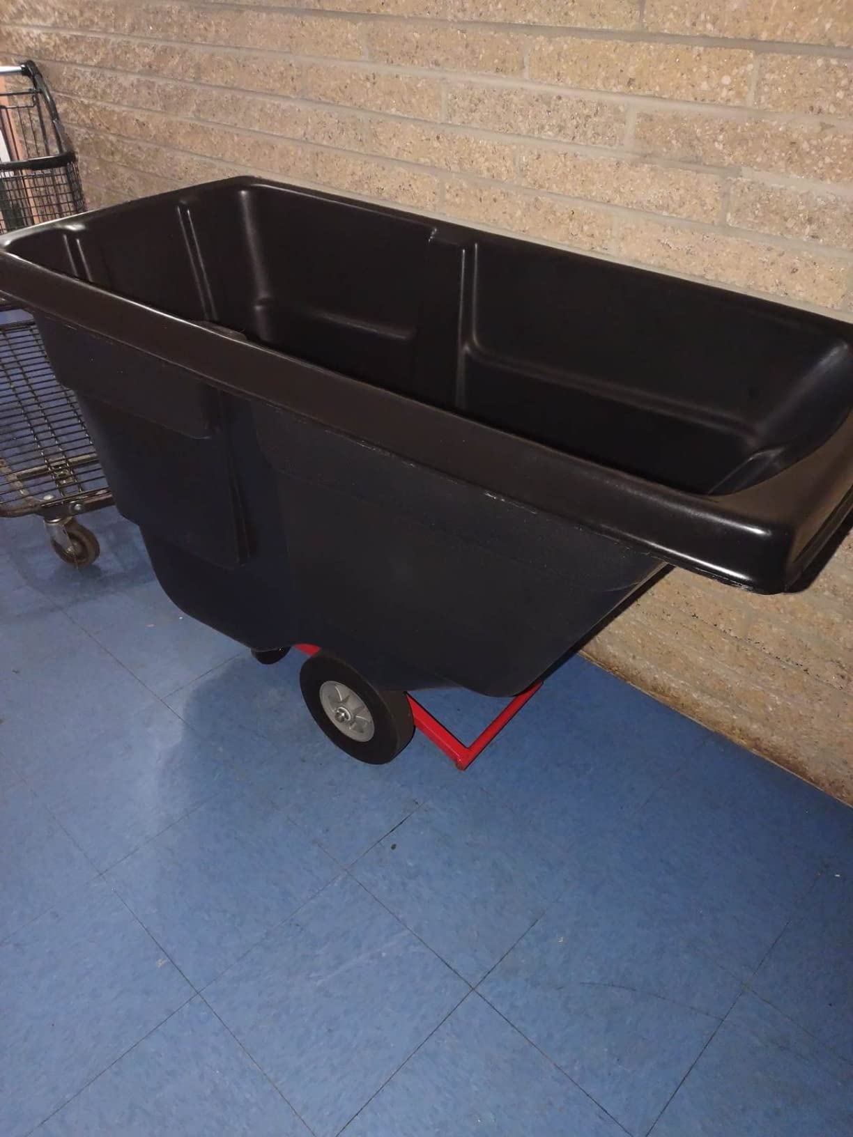 Rubbermaid Commercial Products Tilt Dump Truck/Trash Cart/Garbage Collection/Recycling, 1/2 Cubic Yard, Waste Collection, 1250 lbs capacity, Black, for Office/Warehouse/Facility Management customer photo 1