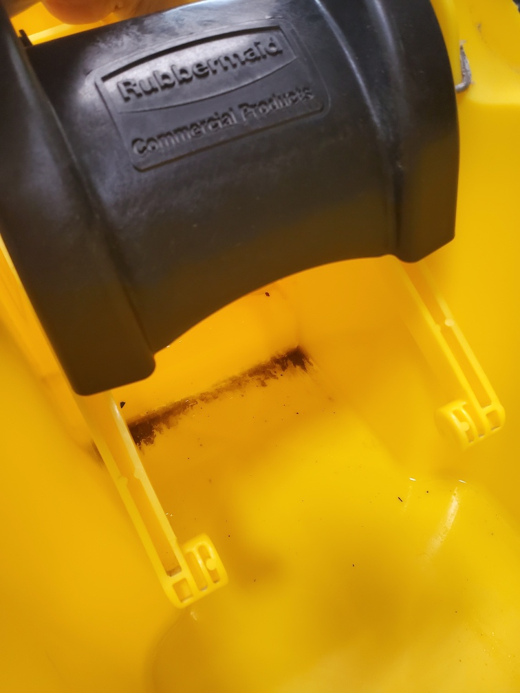 Rubbermaid Commercial Products 31 QT Tandem Mop Bucket and Wringer Combo on Wheels, Yellow, for Floor Cleaning/Wet Mopping customer photo 1
