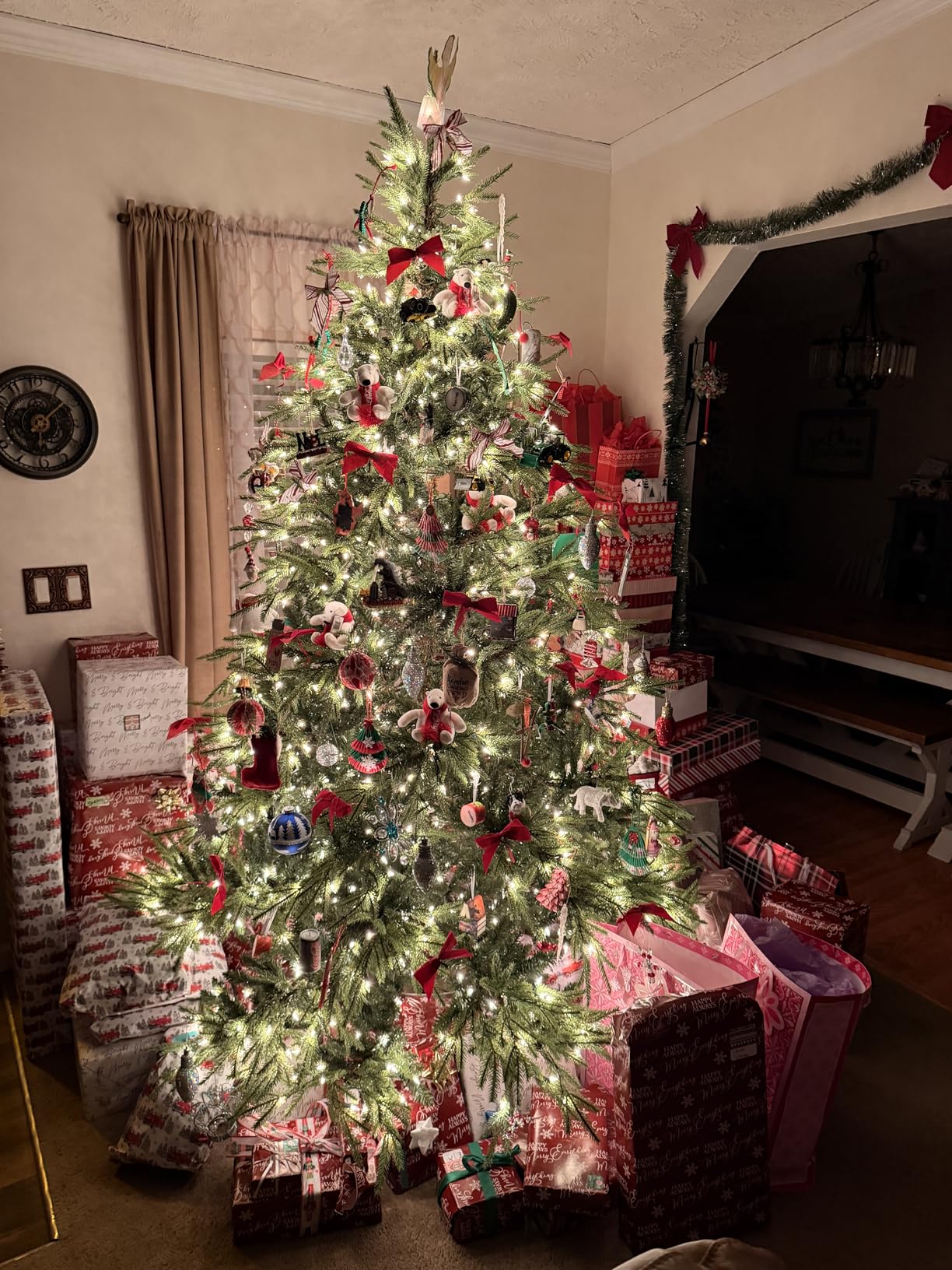 National Tree Company 7.5ft Pre-Lit Fraser Grande Artificial Christmas Tree | 1,000 Clear Lights, 3,719 Tips, Includes Stand, Green customer photo 2
