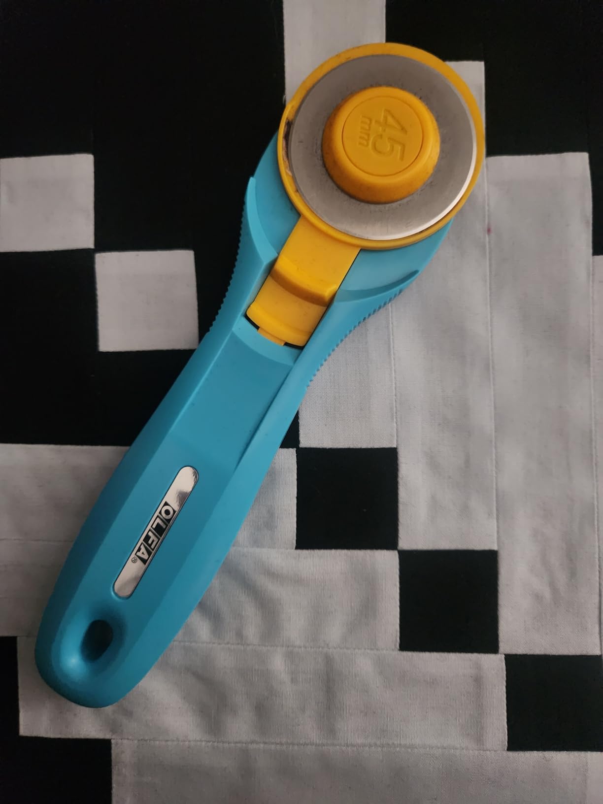 OLFA 45mm Quick-Change Rotary Cutter (RTY-2/C) - Rotary Fabric Cutter w/Blade Cover for Crafts, Sewing, Quilting, Replacement Blade: OLFA RB45-1 (Aqua) customer photo 2