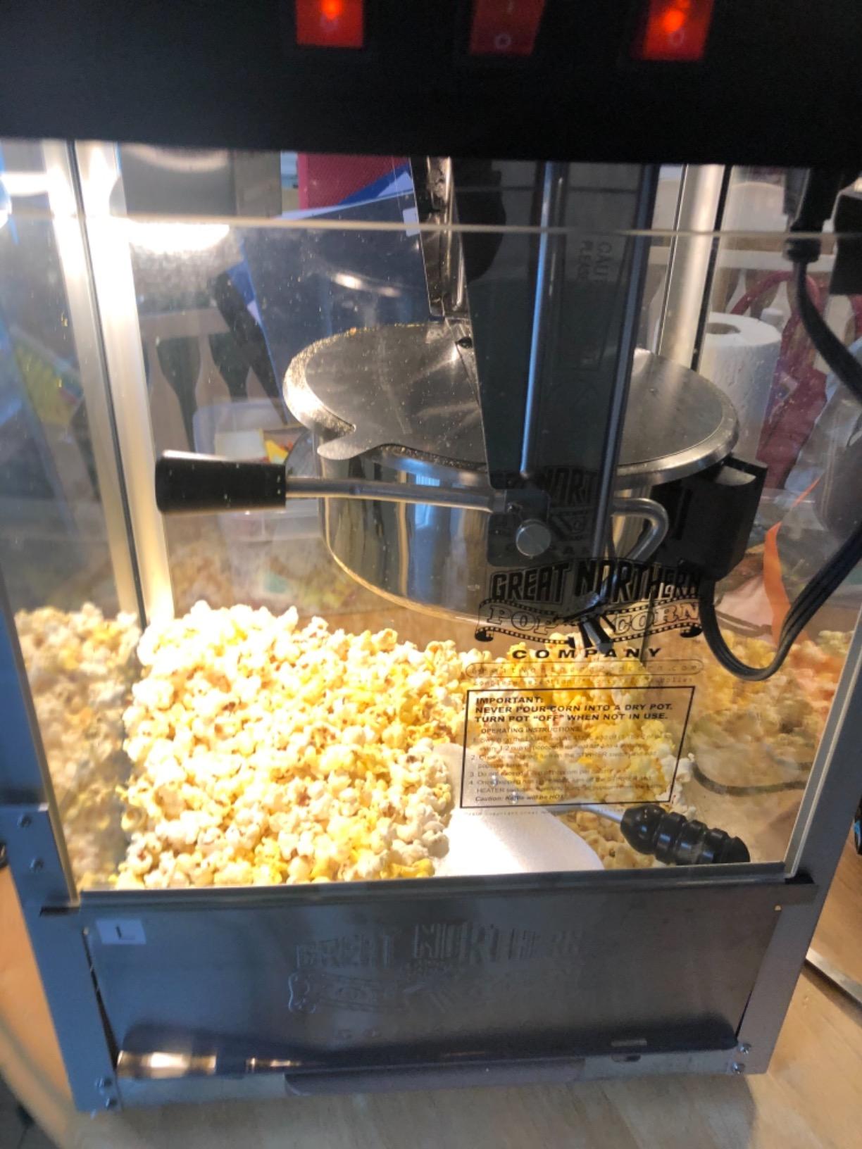 Great Northern Popcorn Good Time 8oz Popcorn Machine, Red - Vintage Style Popcorn Maker Machine with Stainless Steel Kettle Popper, Old Maids Drawer, Warming Tray, and Scoop for Home customer photo 1