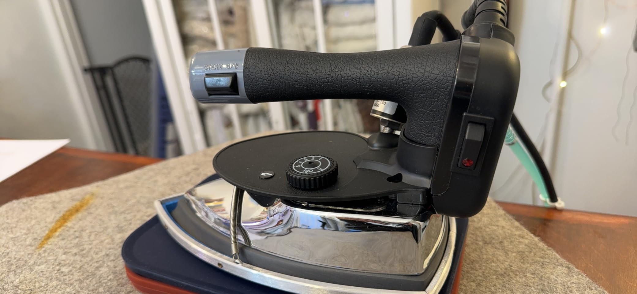 Gravity-Feed Steam Iron ~ Silver Star ES-300 customer photo 2