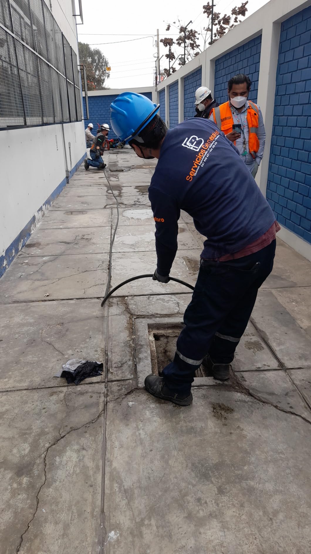 Schieffer 4000 PSI 3/8in. x 200ft. Thermoplastic Black Sewer Jetter Hose with MPT 3/8in. | Thermoplastic black sewer jetter hose for power washers, 4000 PSI, 3/8 in. x 200 ft, with MPT 3/8 in. customer photo 1