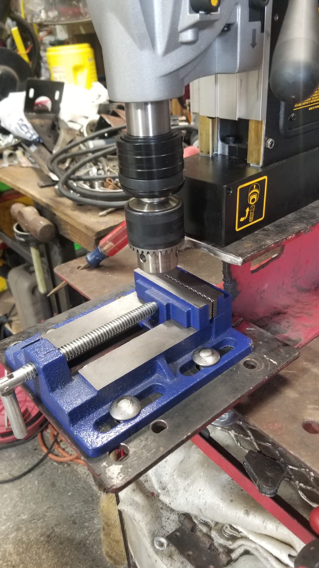 DEWALT Drill Press, Magnetic, 2-inch, 10-Amp with 2-Speed Setting (DWE1622K) customer photo 2