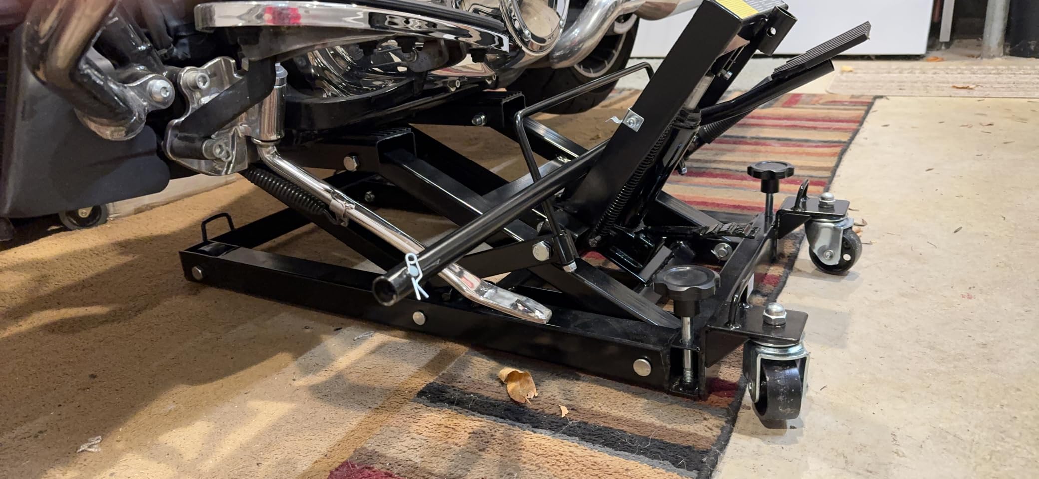 Black Widow Motorcycle or ATV Lift Jack Stand Hydraulic, Steel, 1,500 lb customer photo 1