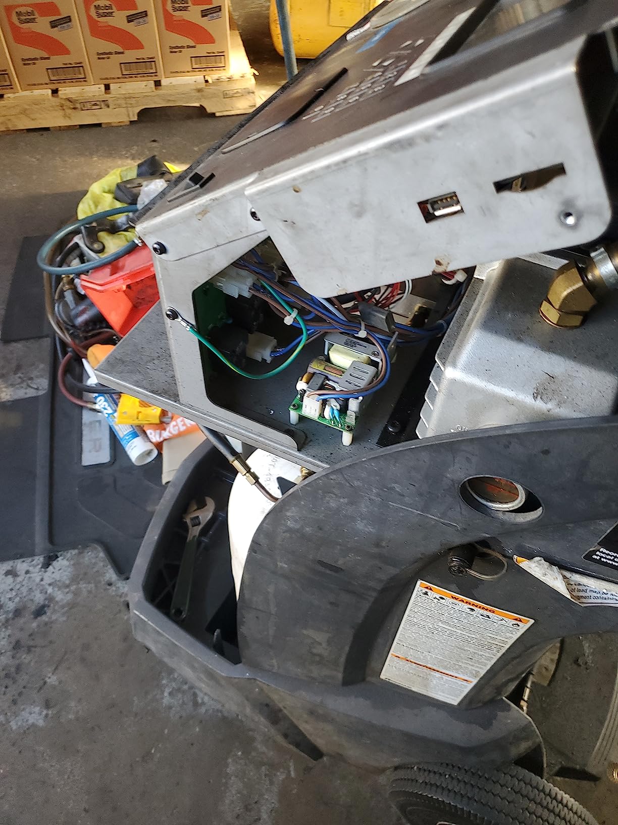 Robinair 34788NI Premier R-134a Refrigerant RRR Machine | Refrigerant Recovery, Recycling, and Recharging Machine For Standard (Non-Hybrid) Automotive A/C Systems customer photo 2