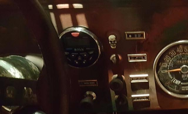 BOSS Audio Systems MGR350B Amplified Bluetooth Boat Gauge Receiver, No DVD customer photo 2
