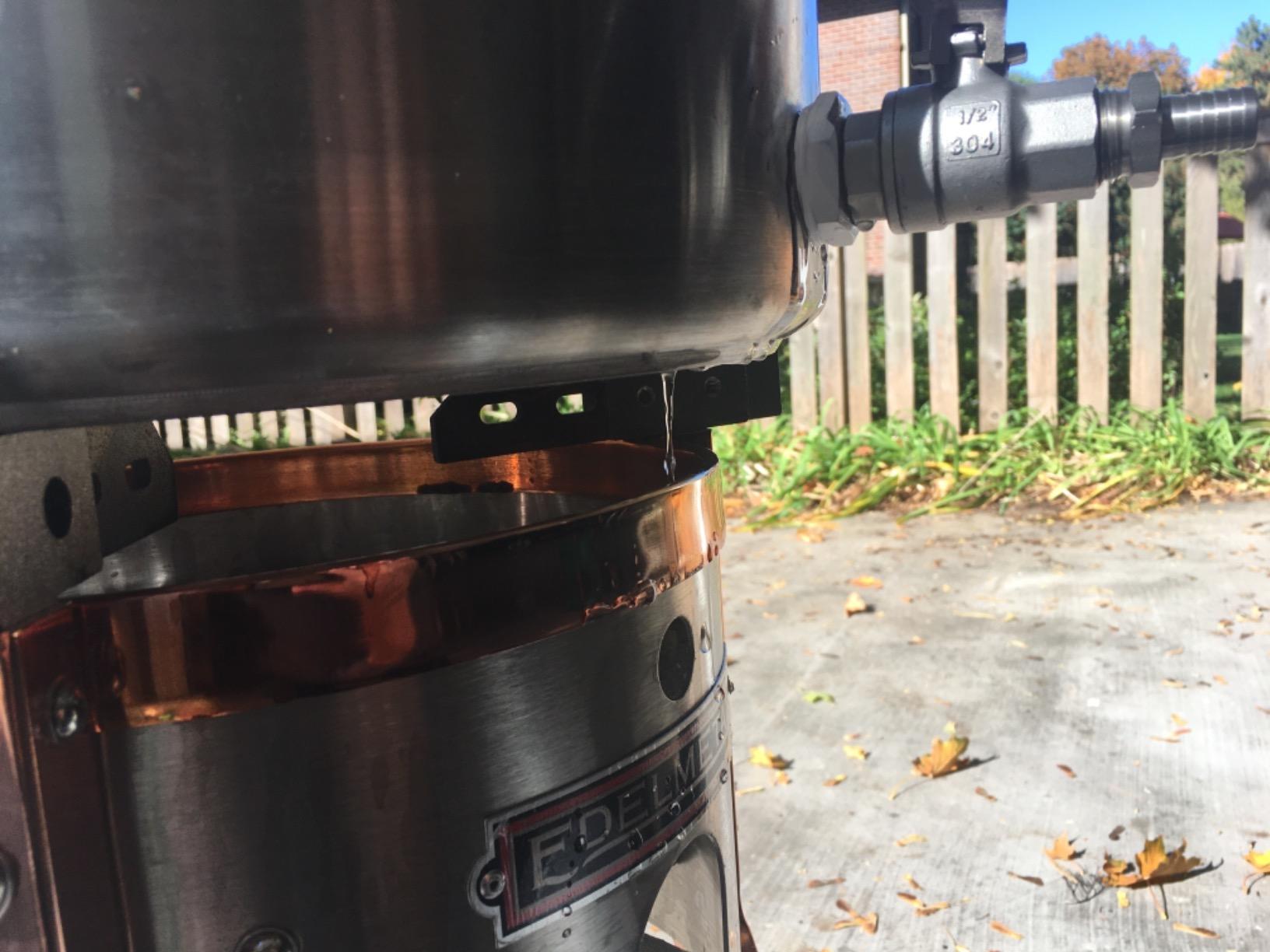Northern Brewer - MegaPot Stainless Steel Brew Kettle with Volume Markings (10 Gallon w/Valve and Thermometer) customer photo 2