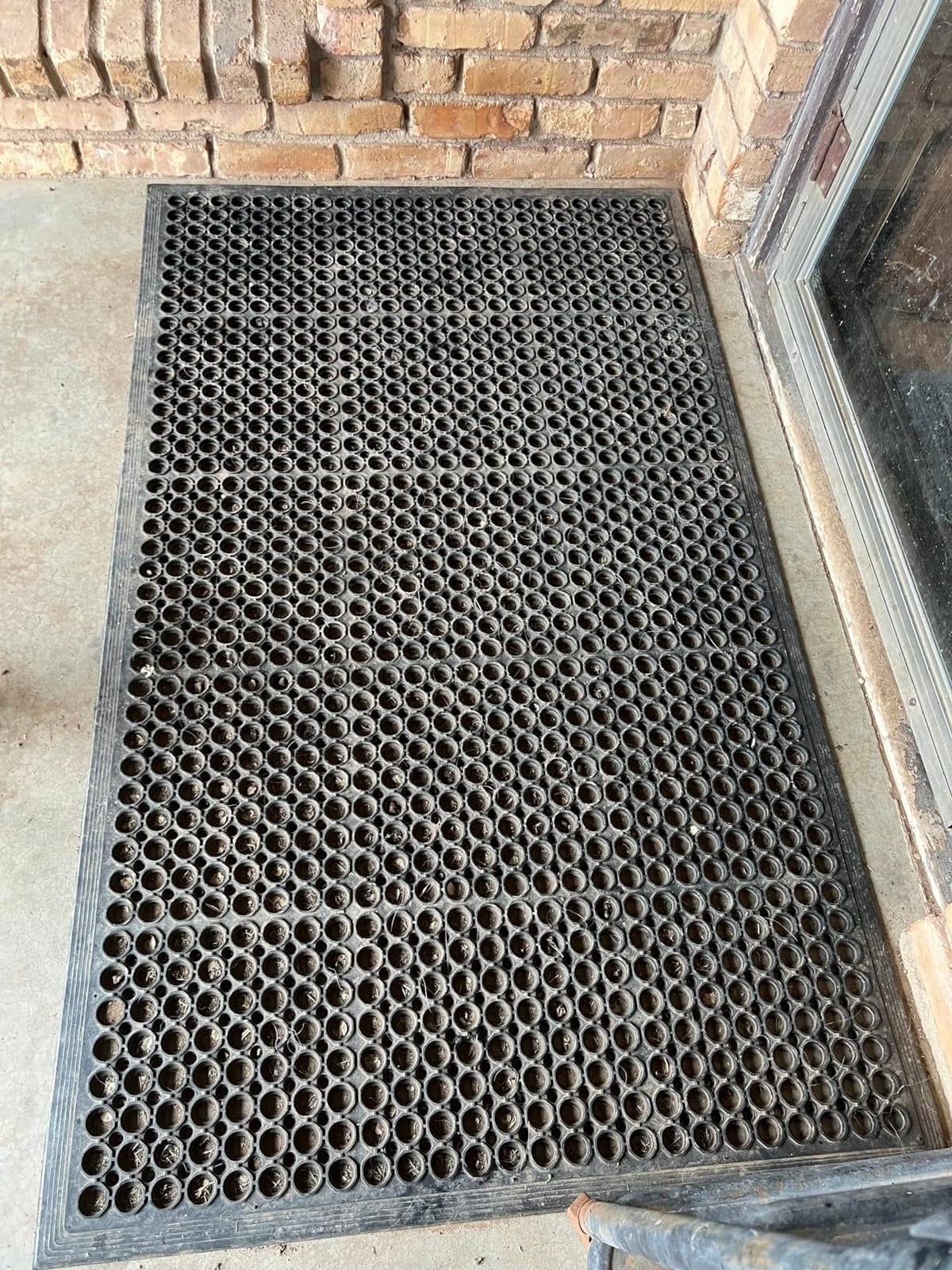 Envelor Anti Fatigue Mats for Kitchen Floor, Rubber Bar Mat, Non Slip Commercial Floor Mat with Drainage Holes, Indoor Outdoor Rubber Mat for Restaurant, Garage, Entryway, Entry Mat 36 x 60 in customer photo 1