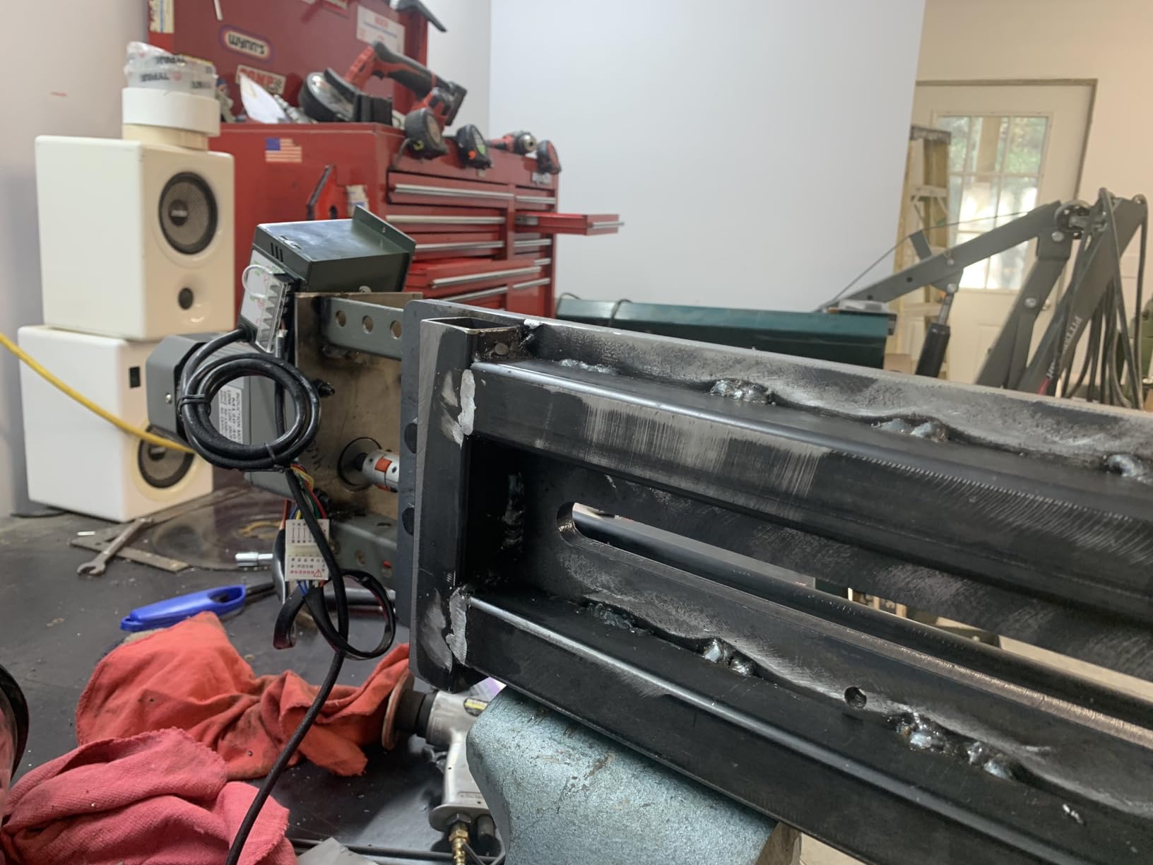 Sheet Metal Bead Roller, 18 Gauge KAKA INDUSTRIAL RM-18 | 18 in throat with 6 die sets, Manual crank rotary forming, Beading and flanging dies included customer photo 1
