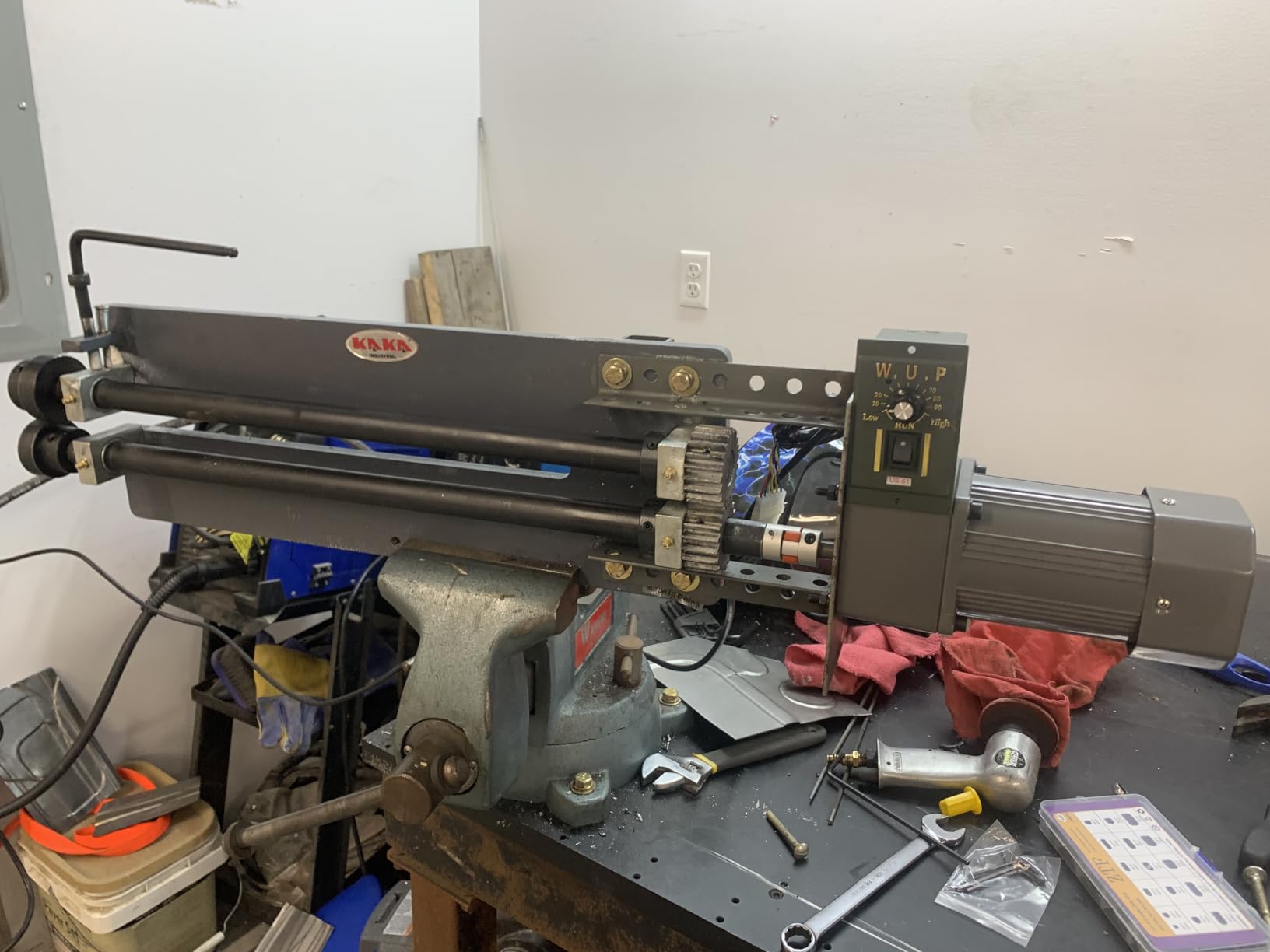 Sheet Metal Bead Roller, 18 Gauge KAKA INDUSTRIAL RM-18 | 18 in throat with 6 die sets, Manual crank rotary forming, Beading and flanging dies included customer photo 2