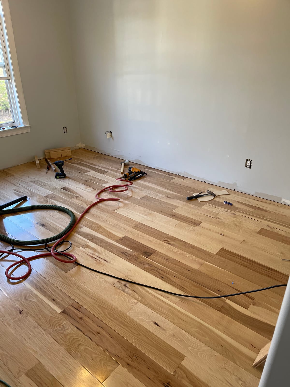 Bostitch Staples Flooring Pneumatic Nailer customer photo 2