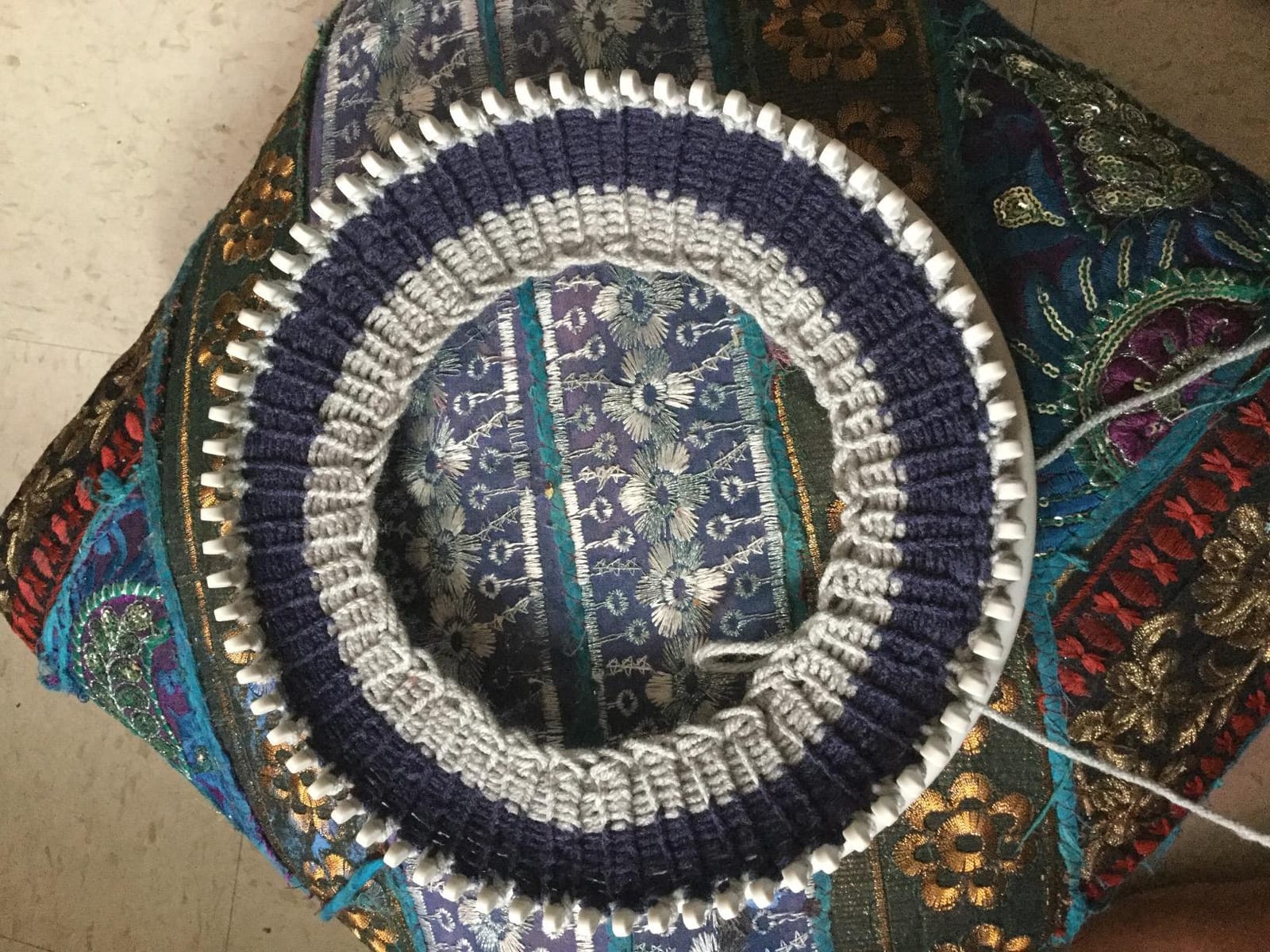 Authentic Knitting Board ' Premium' Round Loom Set, 3/8