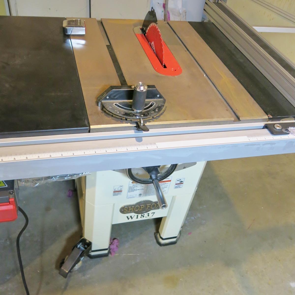 Shop Fox 10 in. 2 HP Open-Stand Hybrid Table Saw W1837 customer photo 1