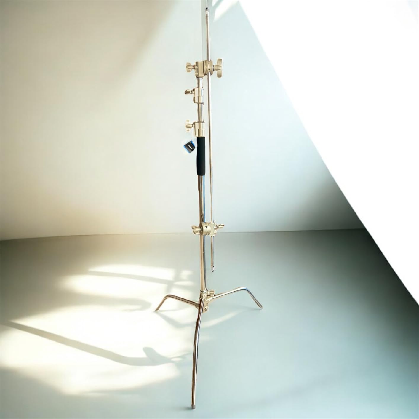 NEEWER Pro 100% Stainless Steel Heavy Duty C Stand with Boom Arm | Max Height 10.5ft/320cm, Photography Light Stand, 4.2ft/128cm Holding Arm, 2 Grip Head for Studio Monolight Softbox Reflector customer photo 2