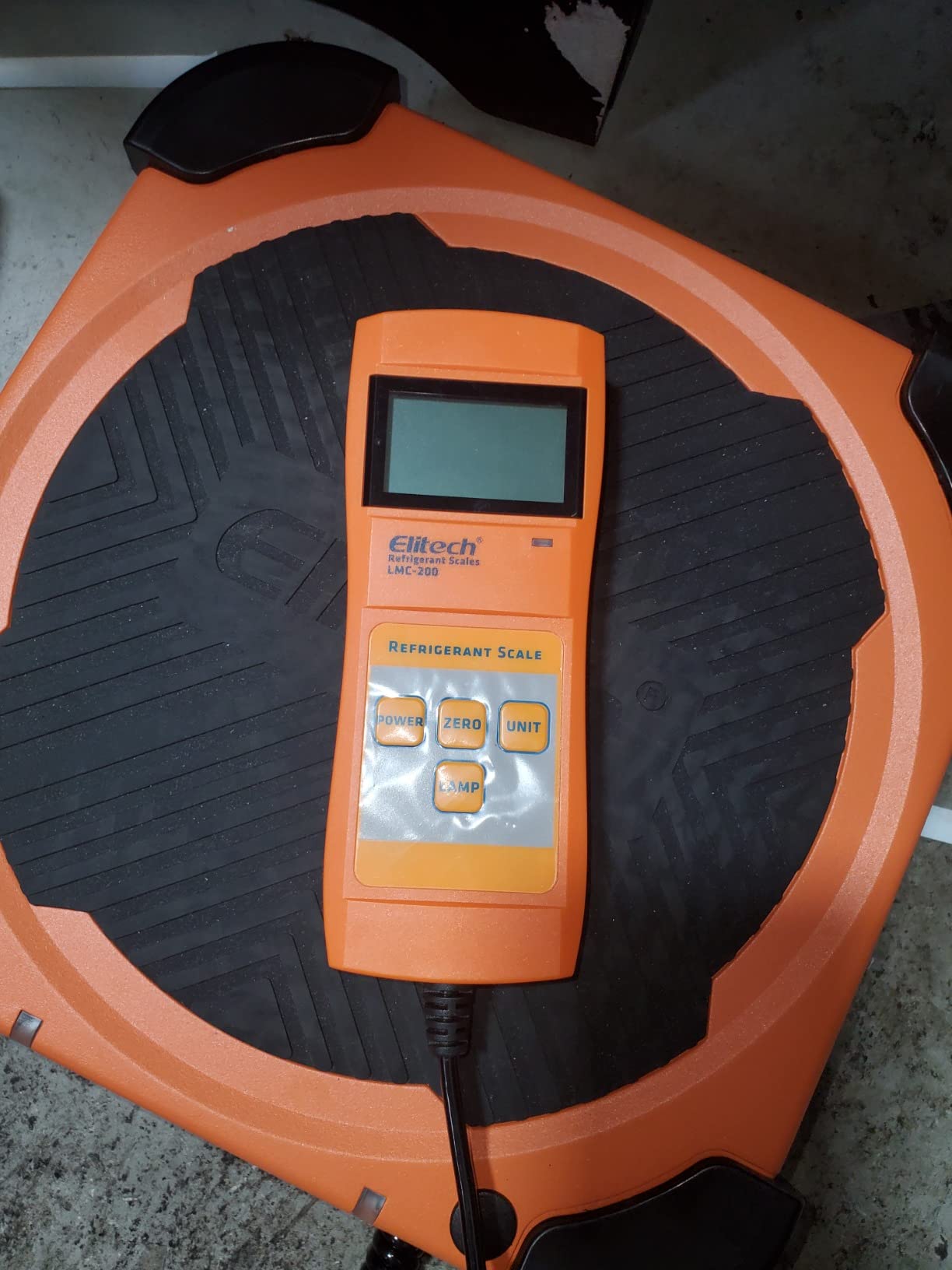 Elitech Refrigerant Scale 220 lb, Precision HVAC Charging Scale, LMC-200 | ±0.05% Accuracy, Digital Display, HVAC Refrigerant Charging, Aluminum Platform, Carrying Case Included customer photo 1