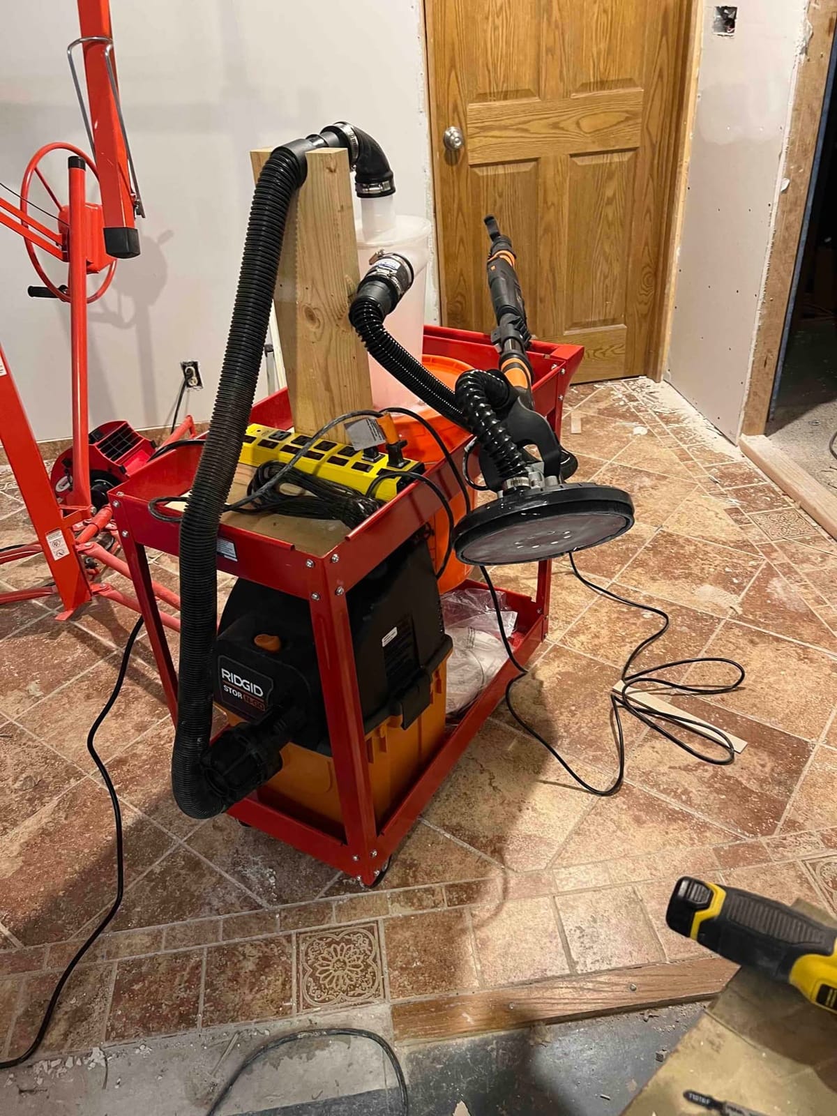 WEN Drywall Sander, Variable Speed with 15 ft. Hose (6369) customer photo 1
