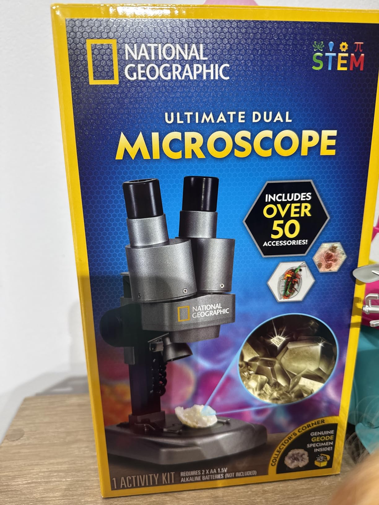 National Geographic Dual LED Kids Microscope - 50+ pc Science Kit with 10 Prepared Slides & 10 DIY Blank Slides, Biology Experiment Activity, Microscope Kit for Kids 8-12 (Amazon Exclusive) customer photo 1